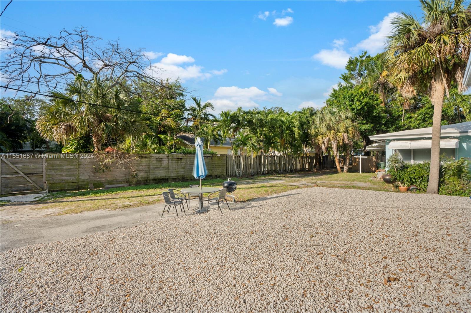 EVERGLADE LAND SALES CO - Residential Lease