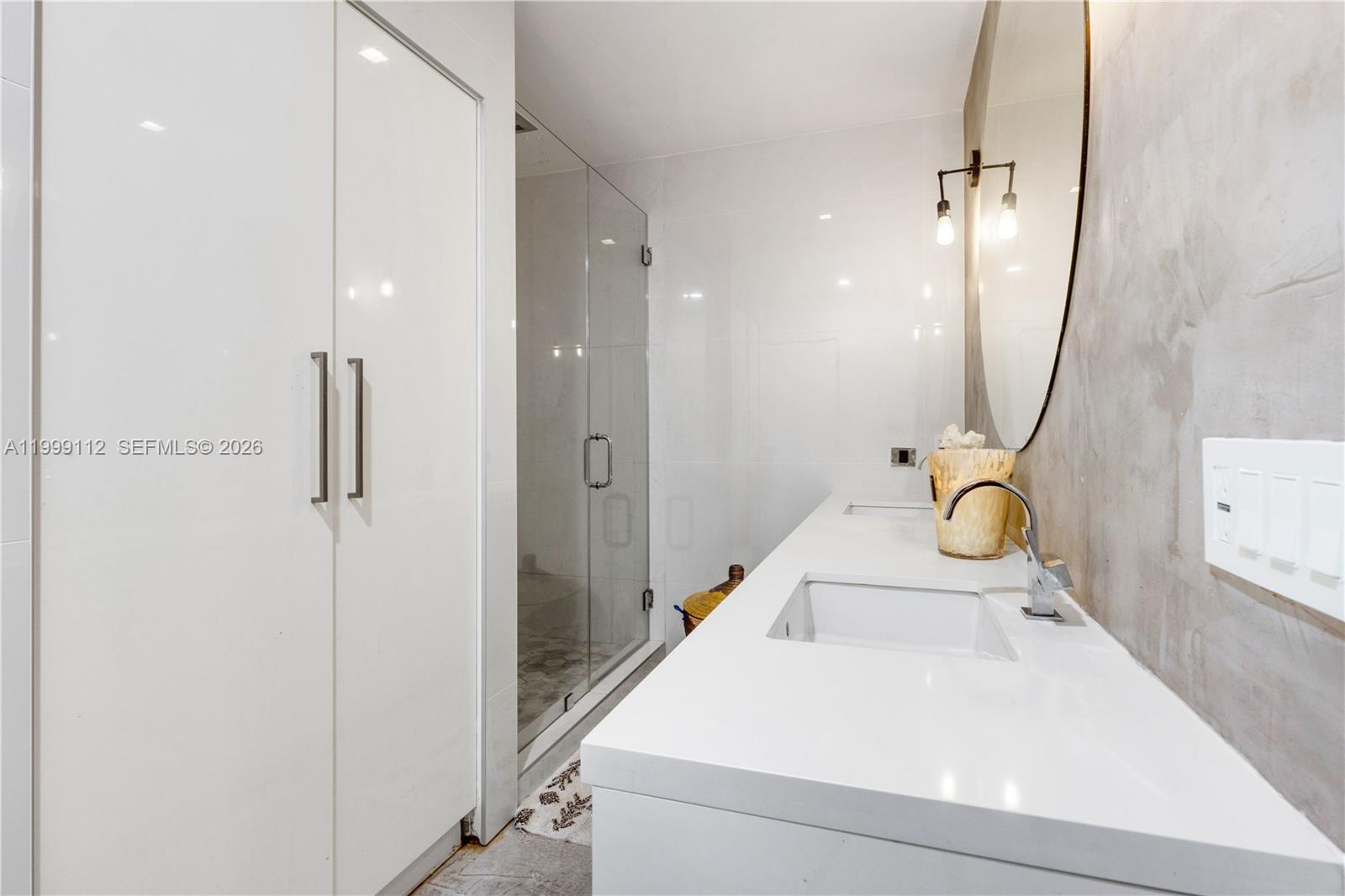 TROPICAL ISLE HOMES SUB 1 - Residential