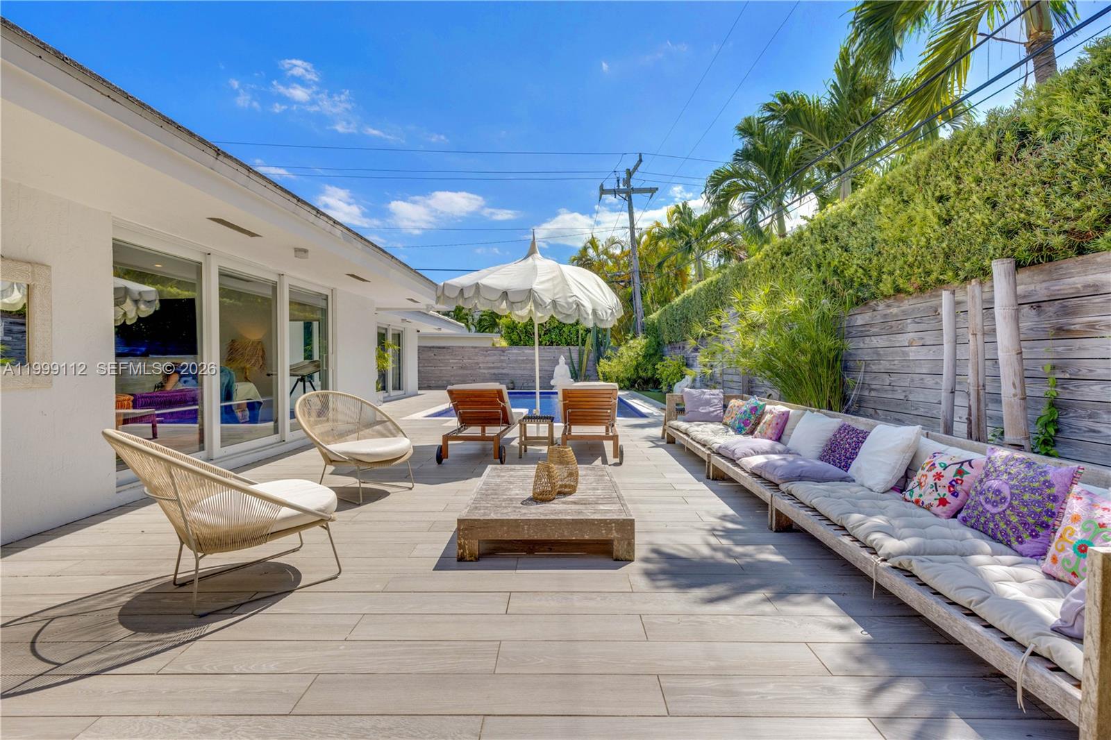 TROPICAL ISLE HOMES SUB 1 - Residential