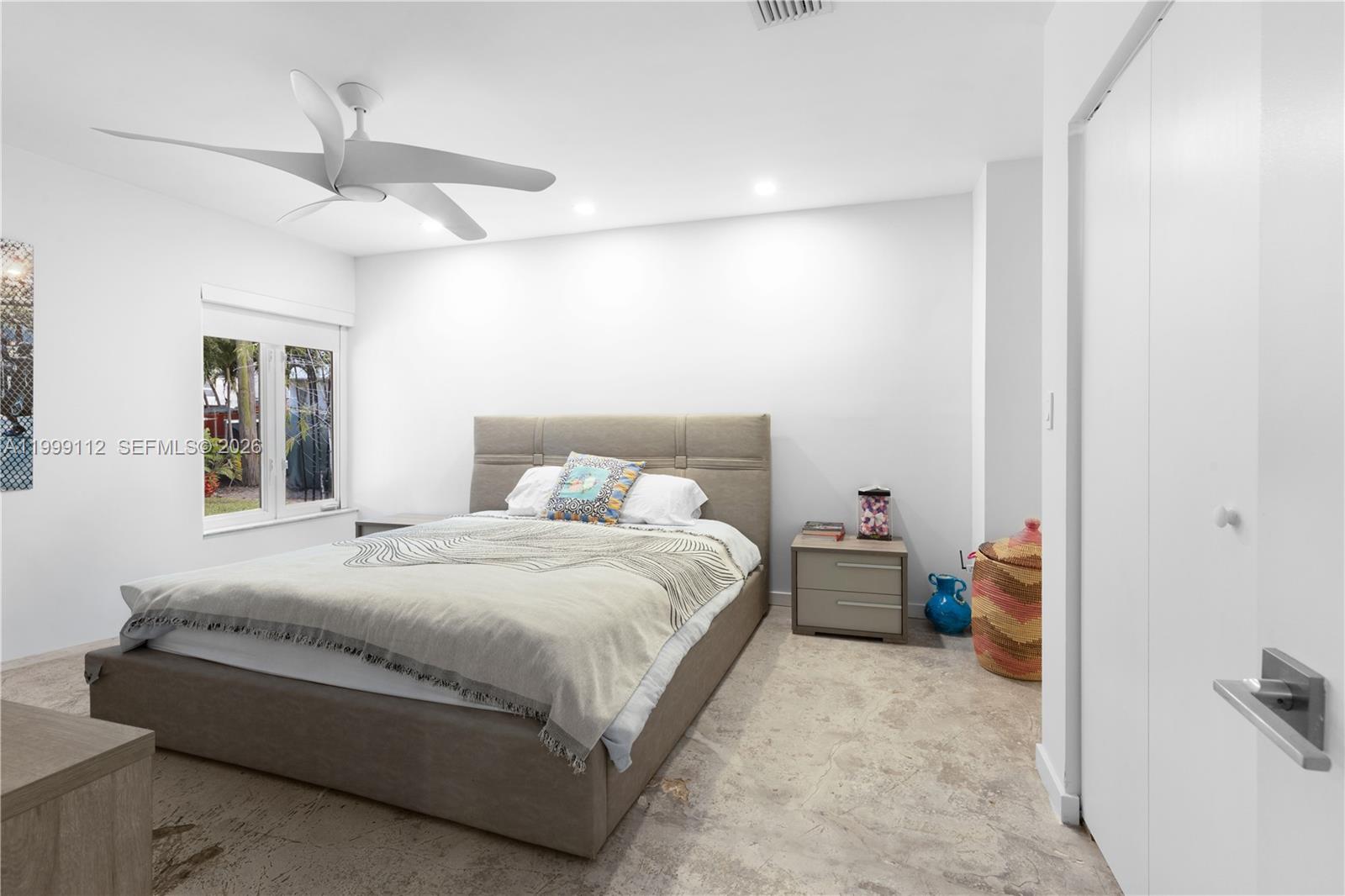 TROPICAL ISLE HOMES SUB 1 - Residential