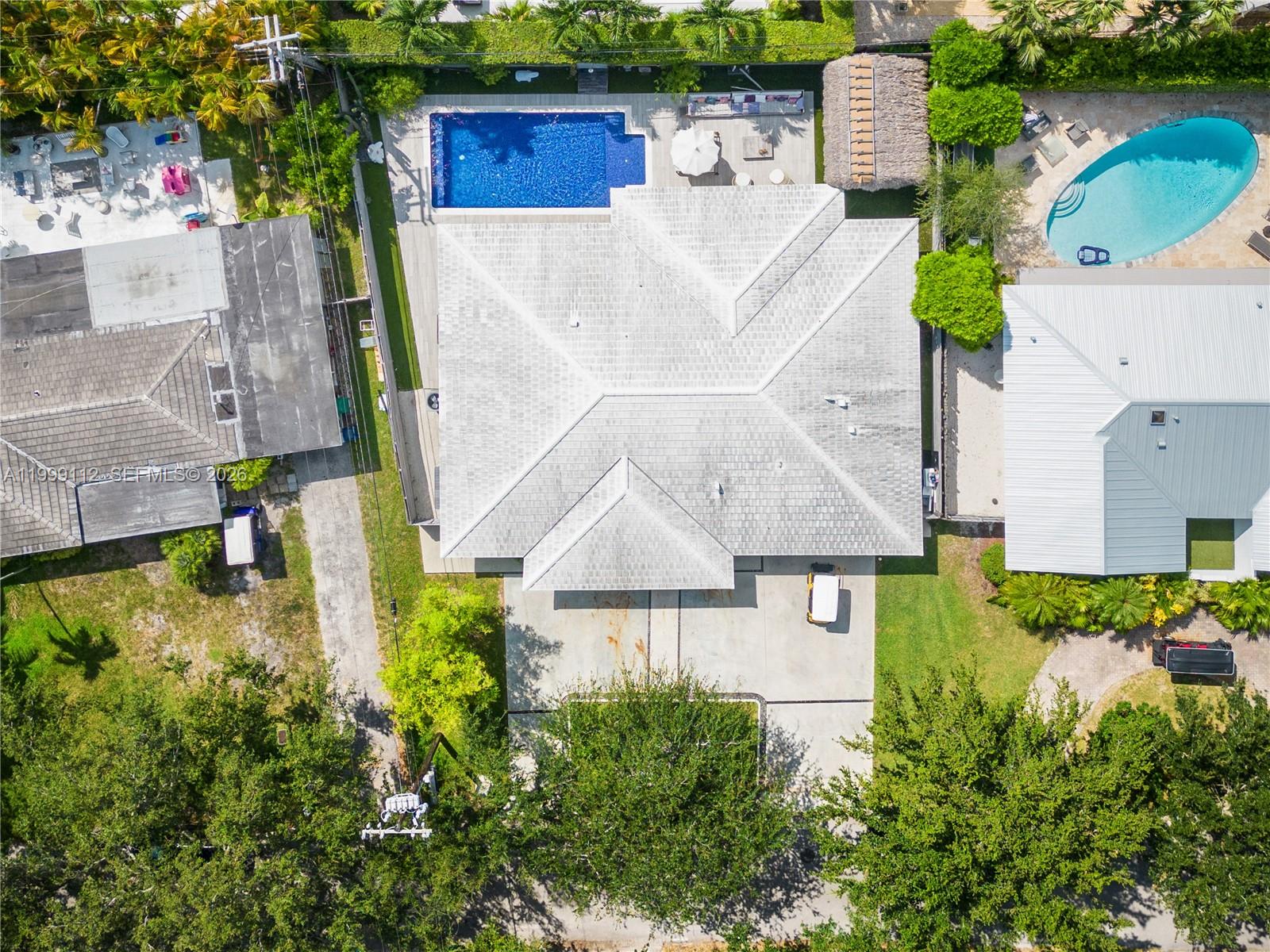 TROPICAL ISLE HOMES SUB 1 - Residential