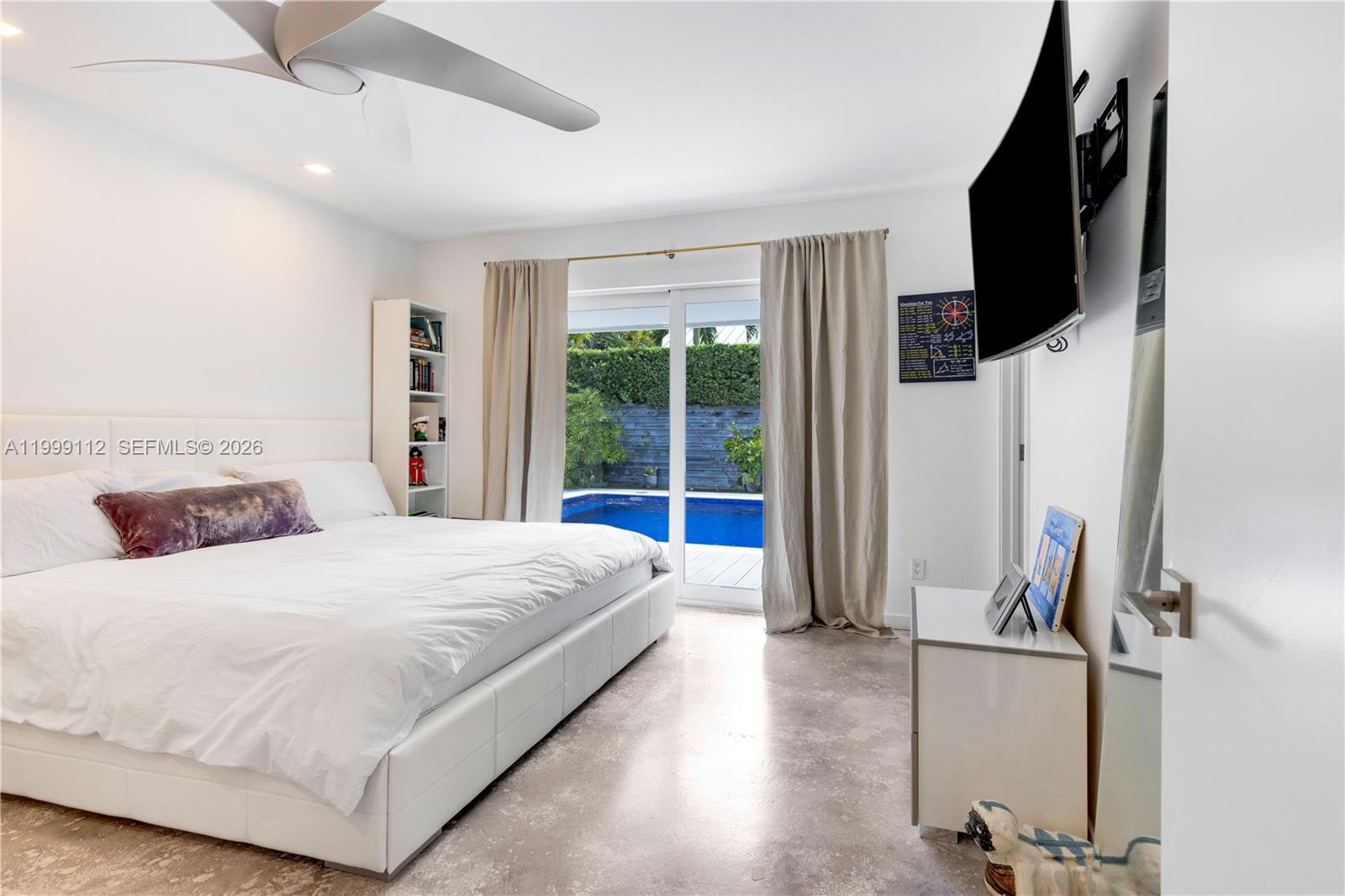 TROPICAL ISLE HOMES SUB 1 - Residential