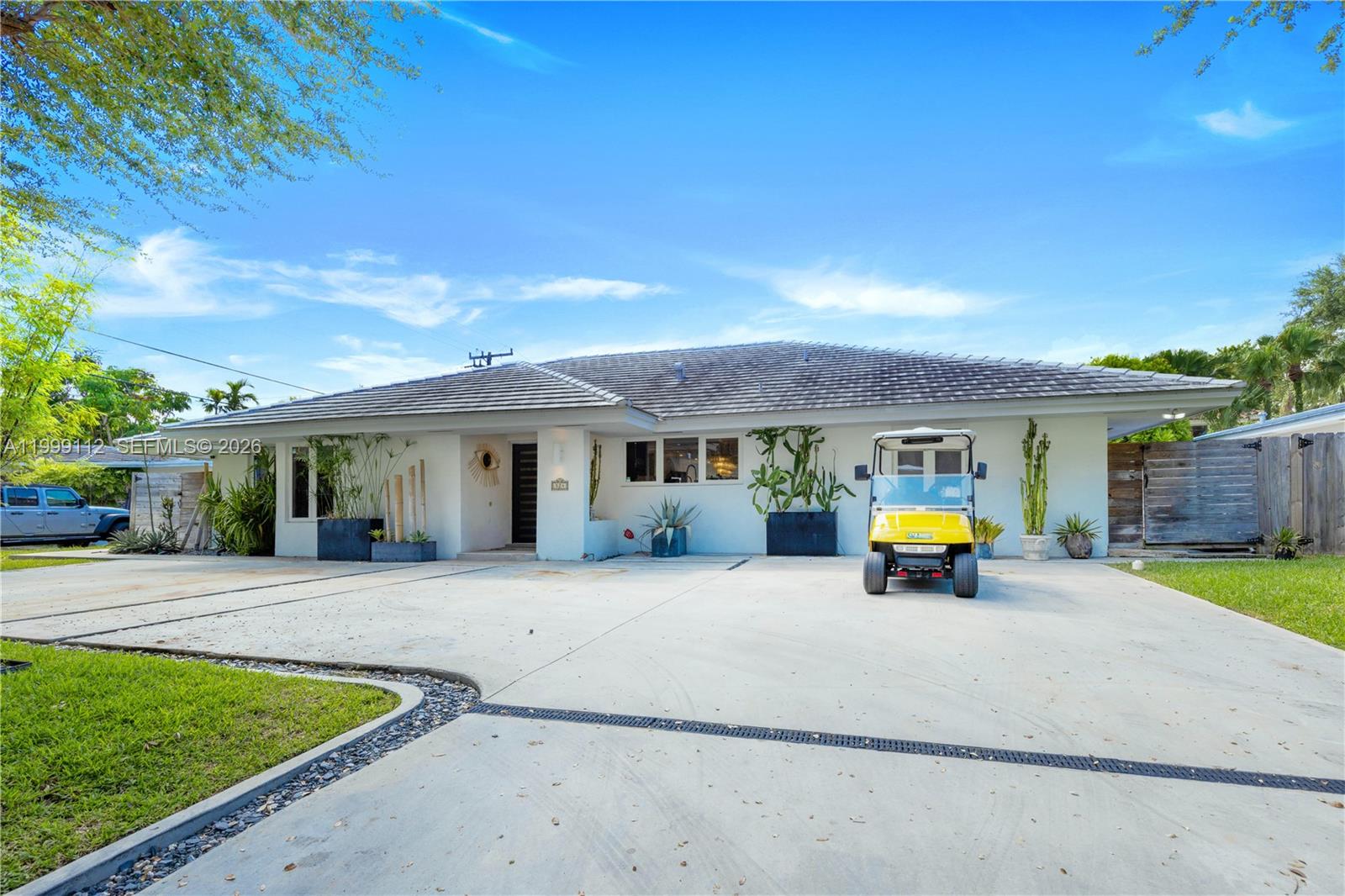 TROPICAL ISLE HOMES SUB 1 - Residential