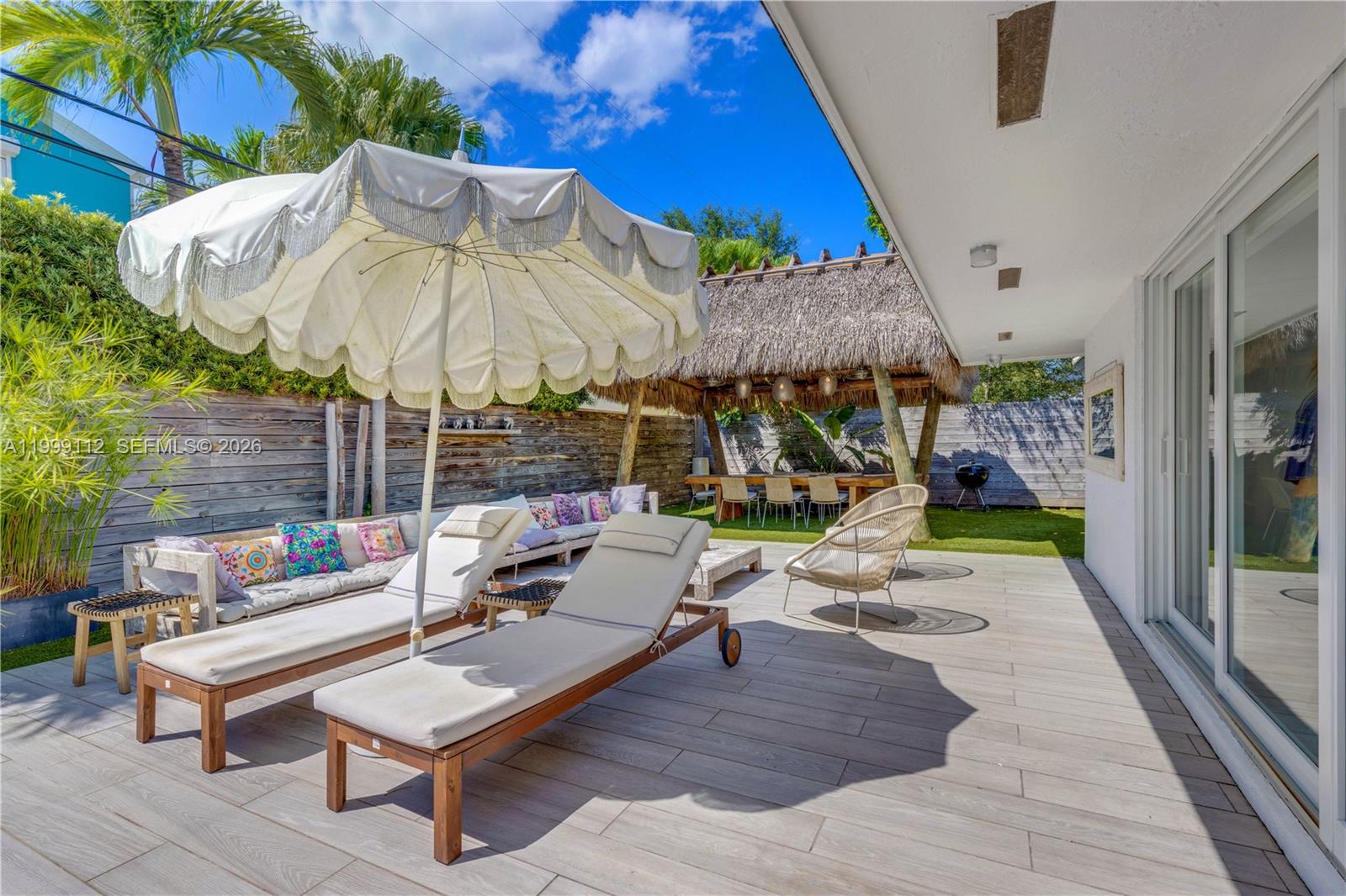 TROPICAL ISLE HOMES SUB 1 - Residential