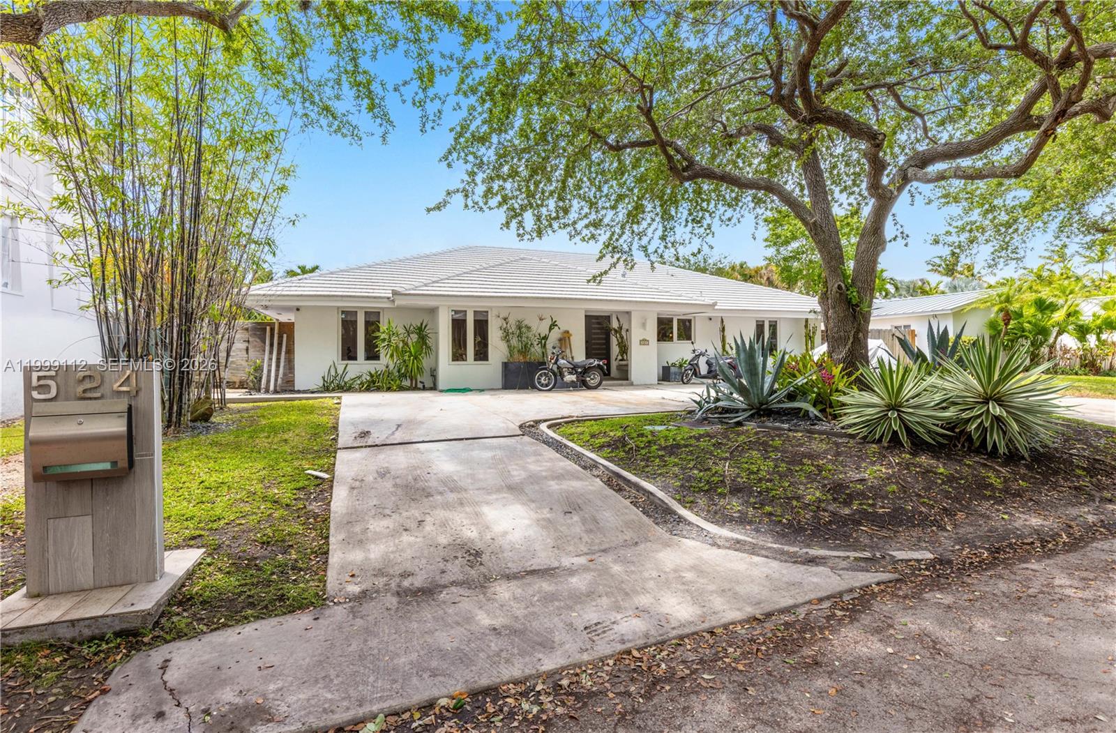 TROPICAL ISLE HOMES SUB 1 - Residential