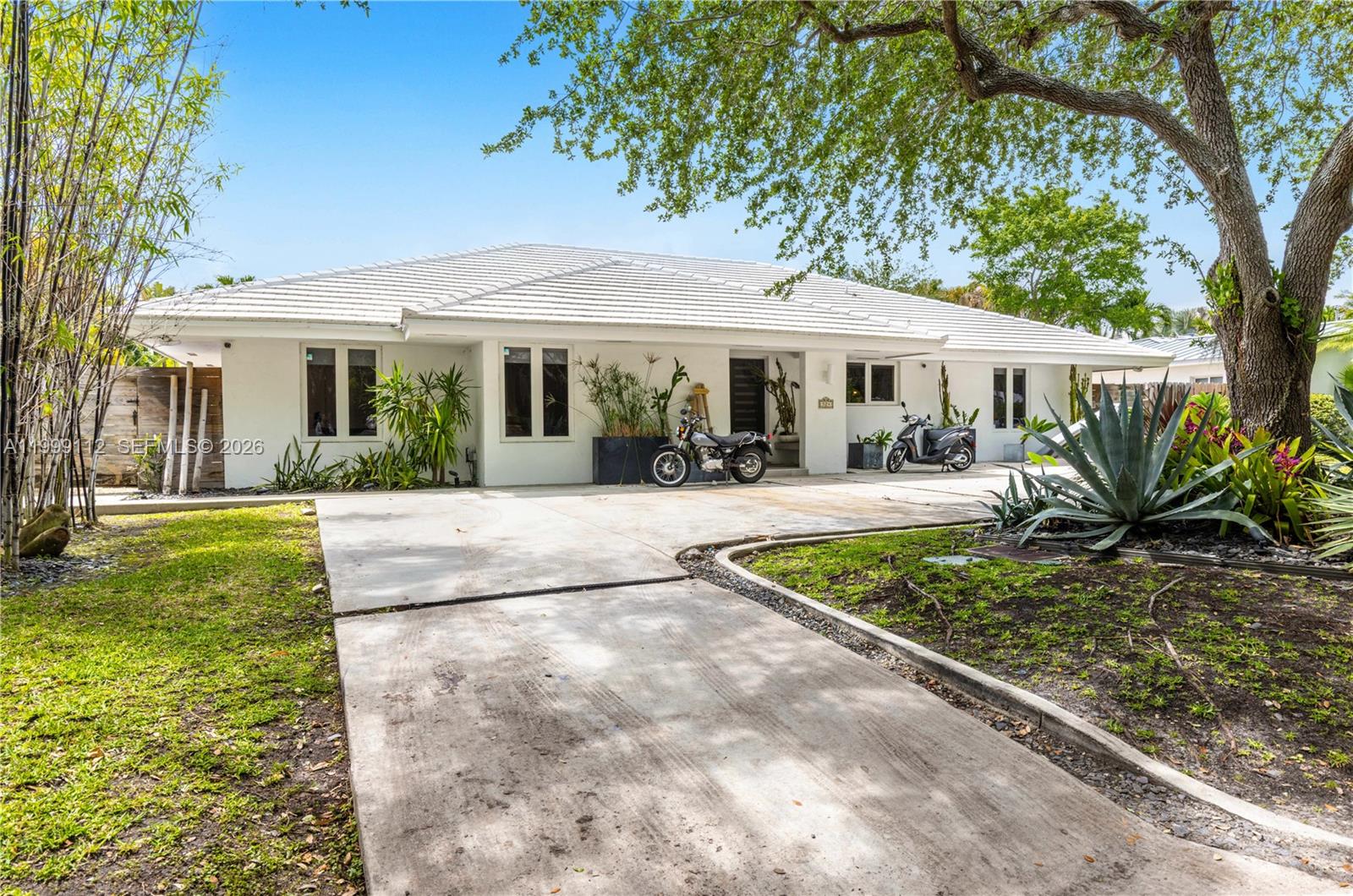 TROPICAL ISLE HOMES SUB 1 - Residential