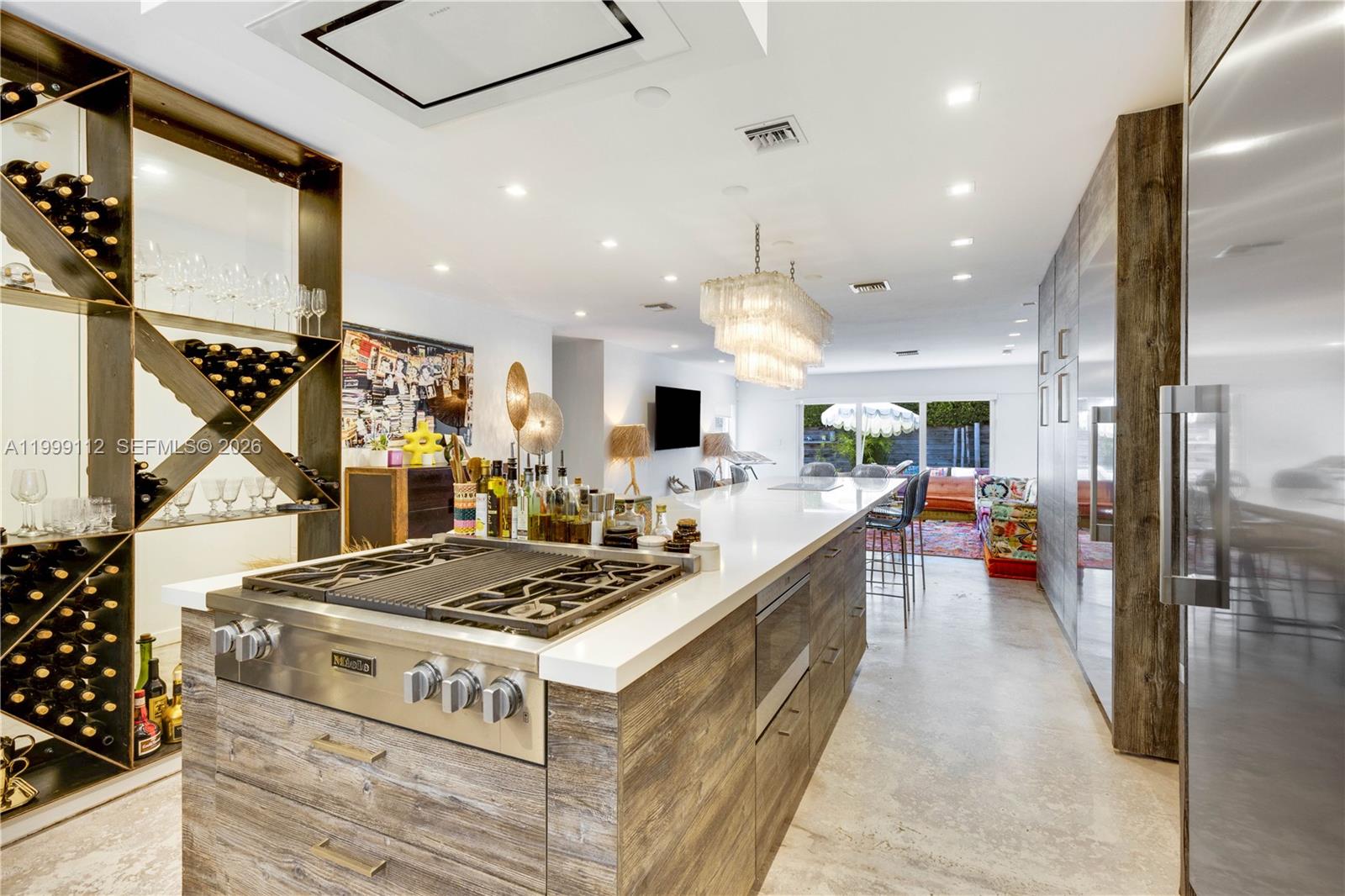 TROPICAL ISLE HOMES SUB 1 - Residential