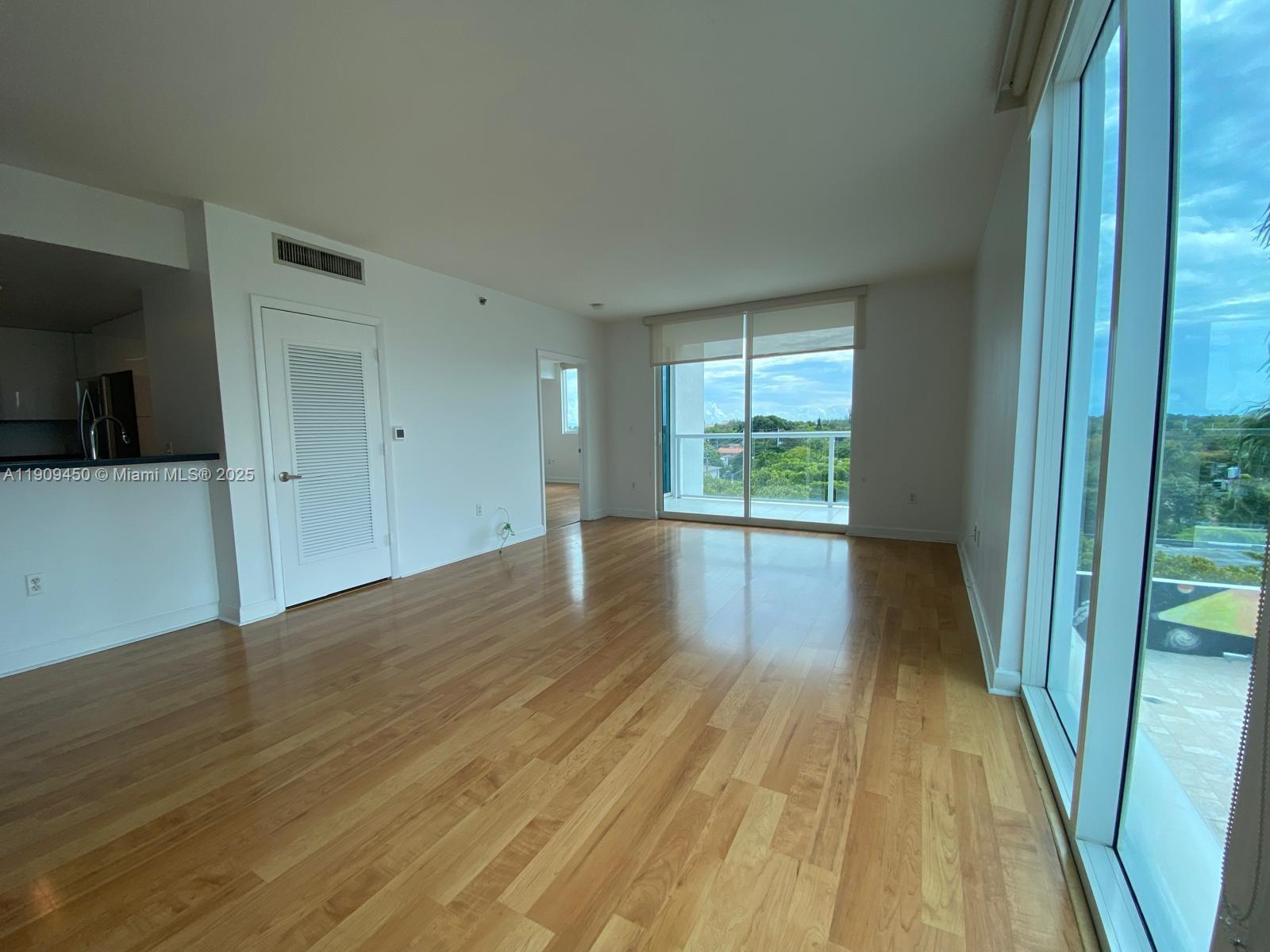 CORAL SEA VIEW CONDO - Residential Lease