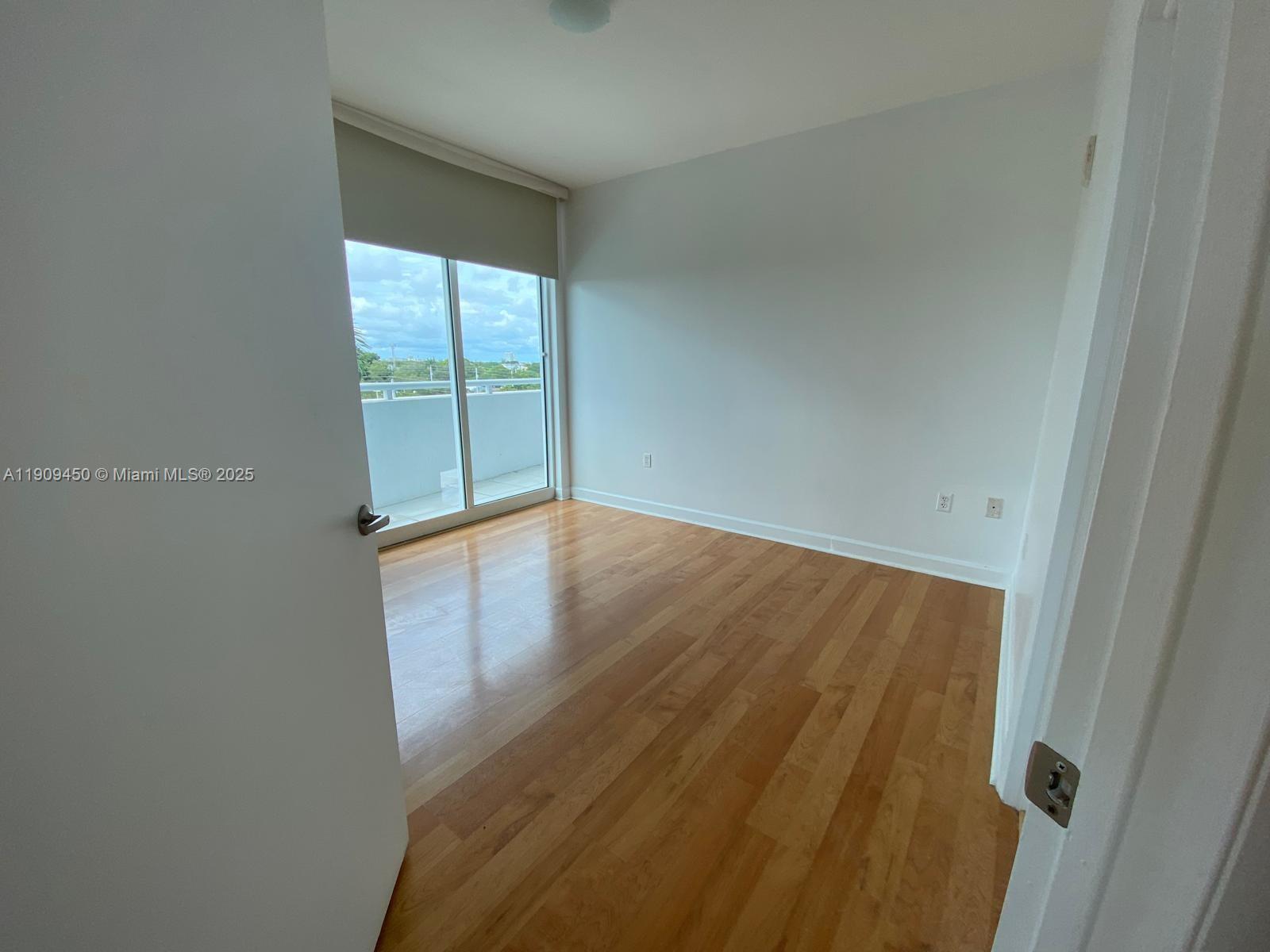 CORAL SEA VIEW CONDO - Residential Lease