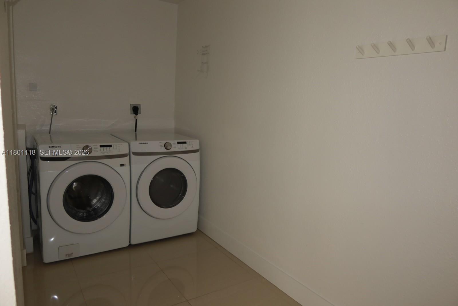 HYDRA VILLAS AT SAMARI - Residential