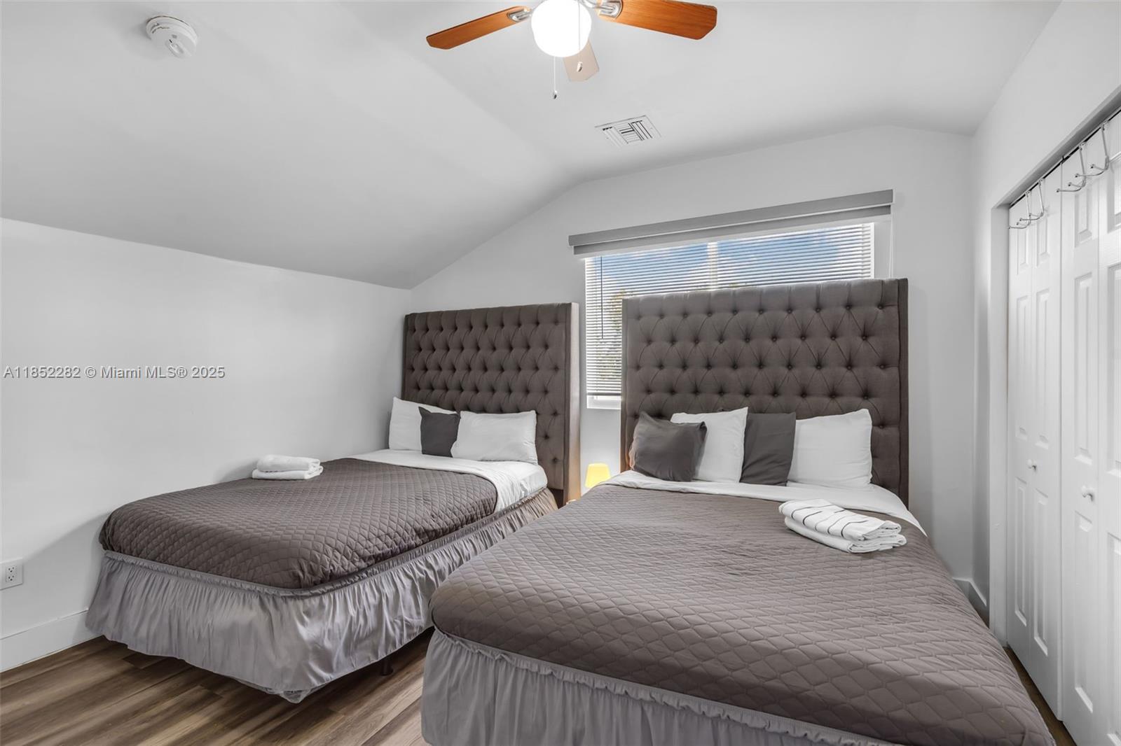 COLUMBIA PARK CORR PL - Residential