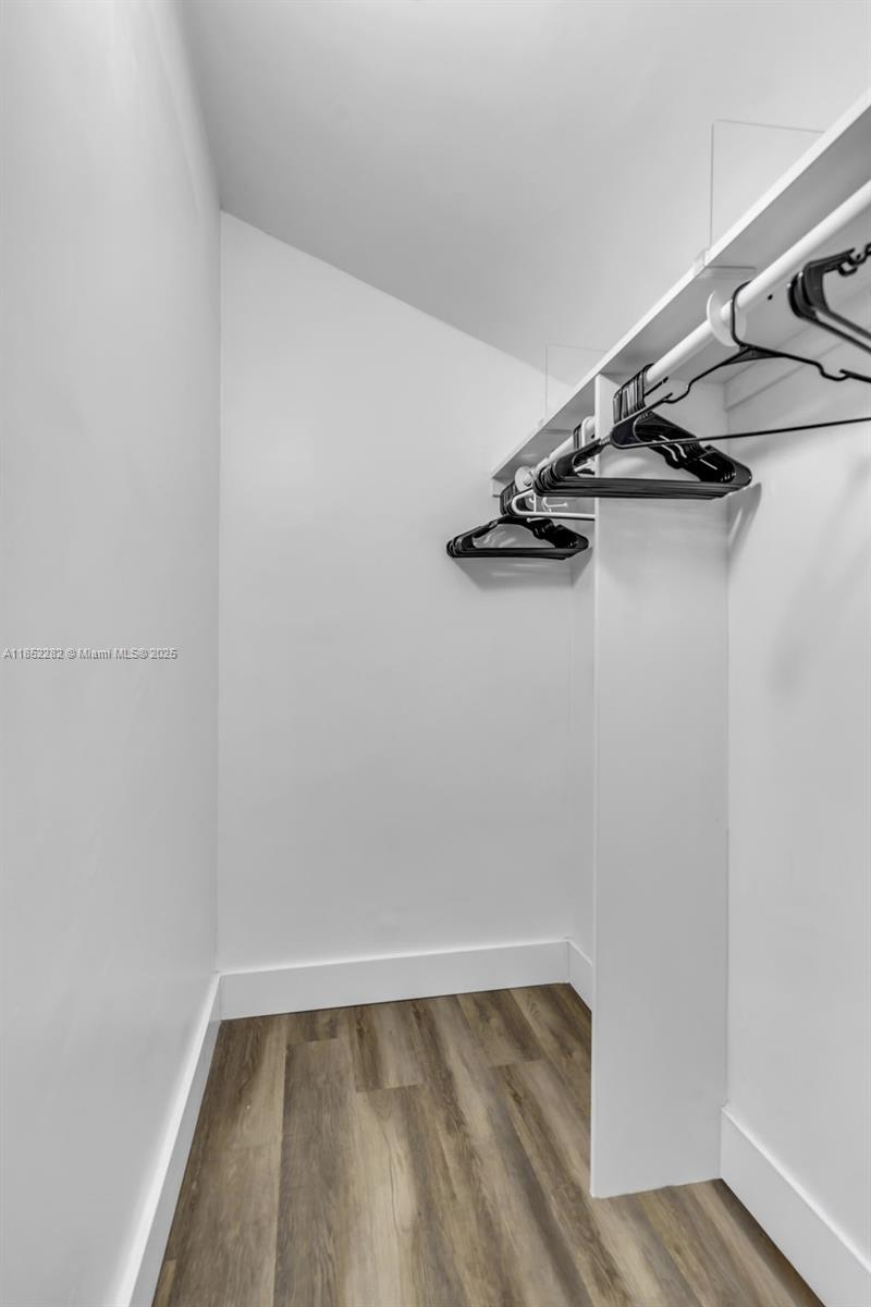 COLUMBIA PARK CORR PL - Residential