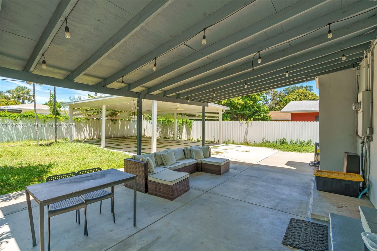 COLUMBIA PARK CORR PL - Residential