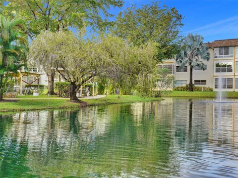 A home in Lauderdale Lakes