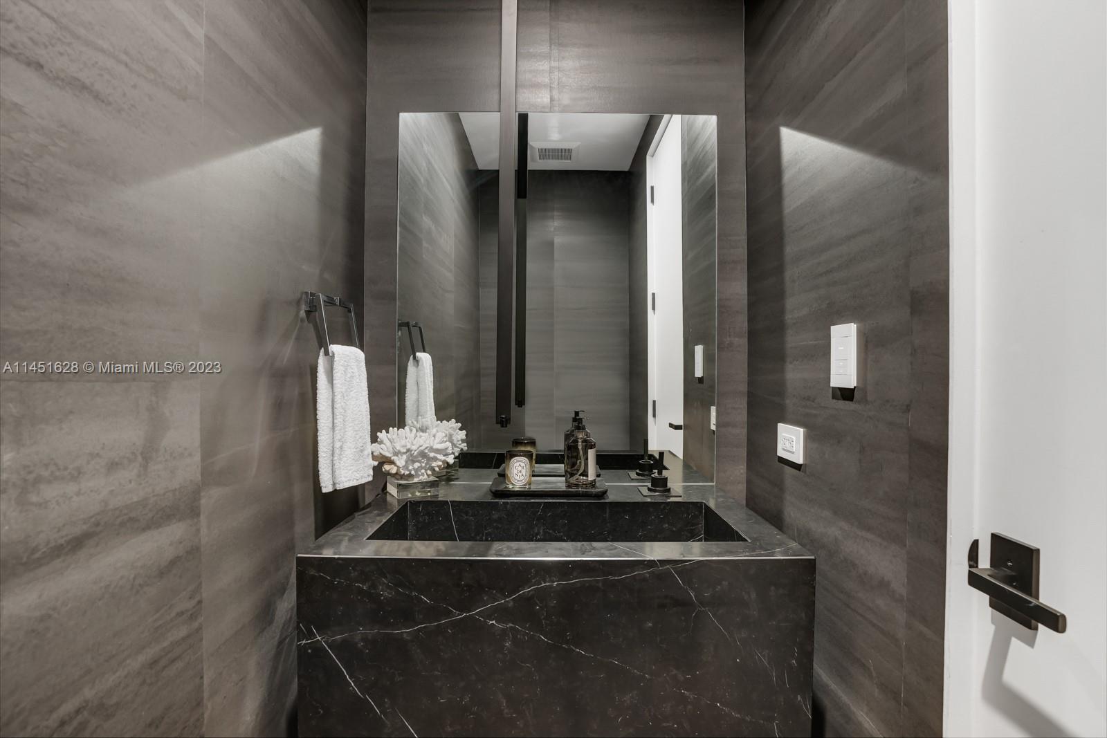 HAMMOCK PARK - Residential