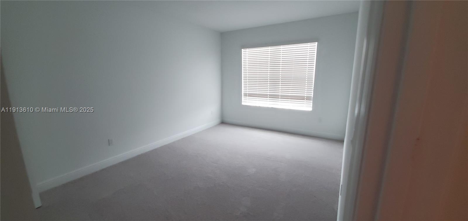 CRYSTAL LAKE 1ST SEC - Residential