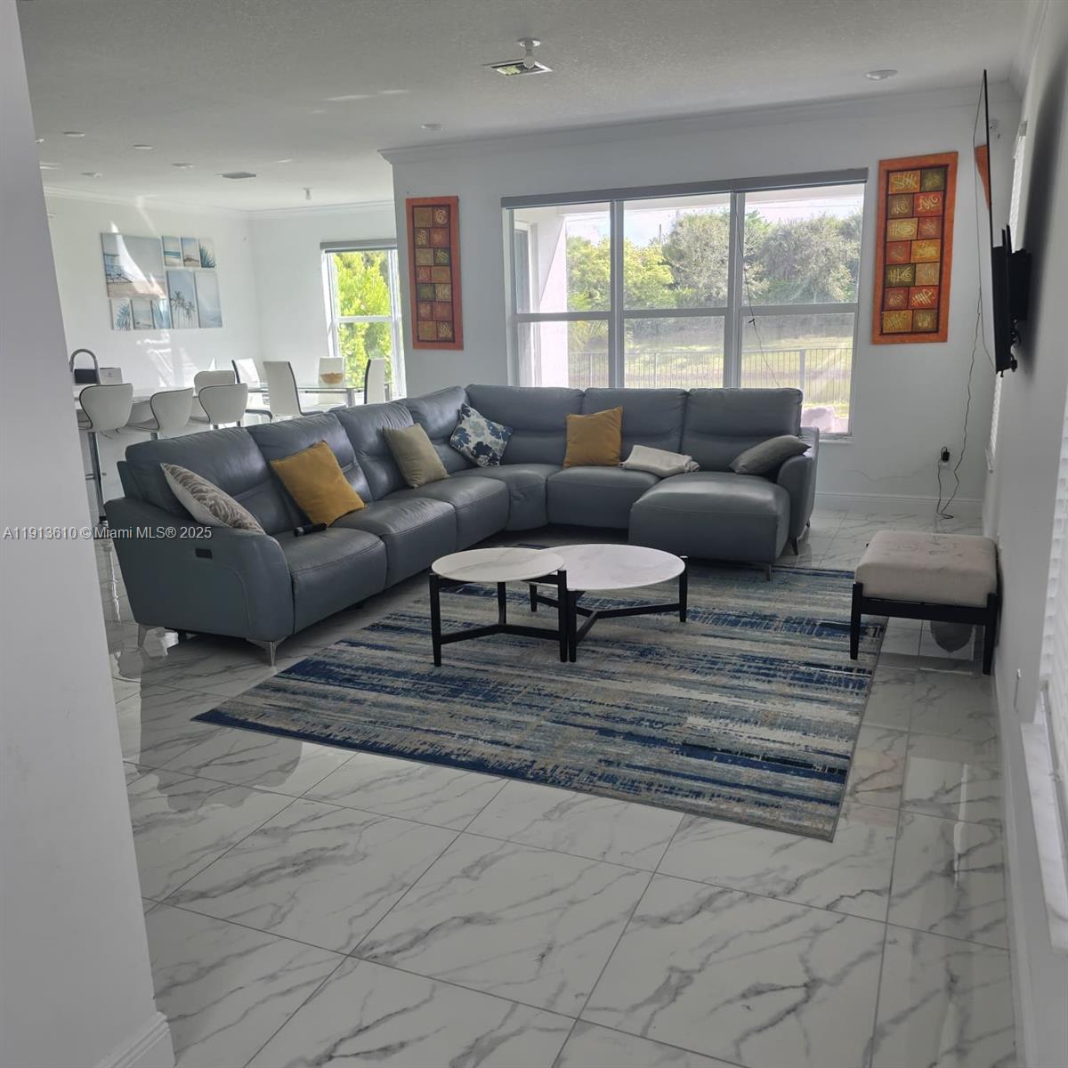 CRYSTAL LAKE 1ST SEC - Residential