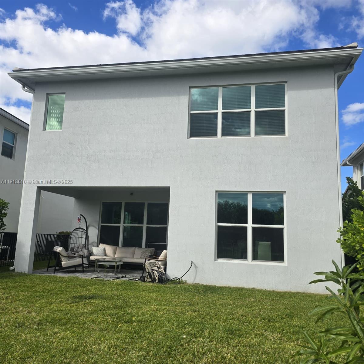 CRYSTAL LAKE 1ST SEC - Residential