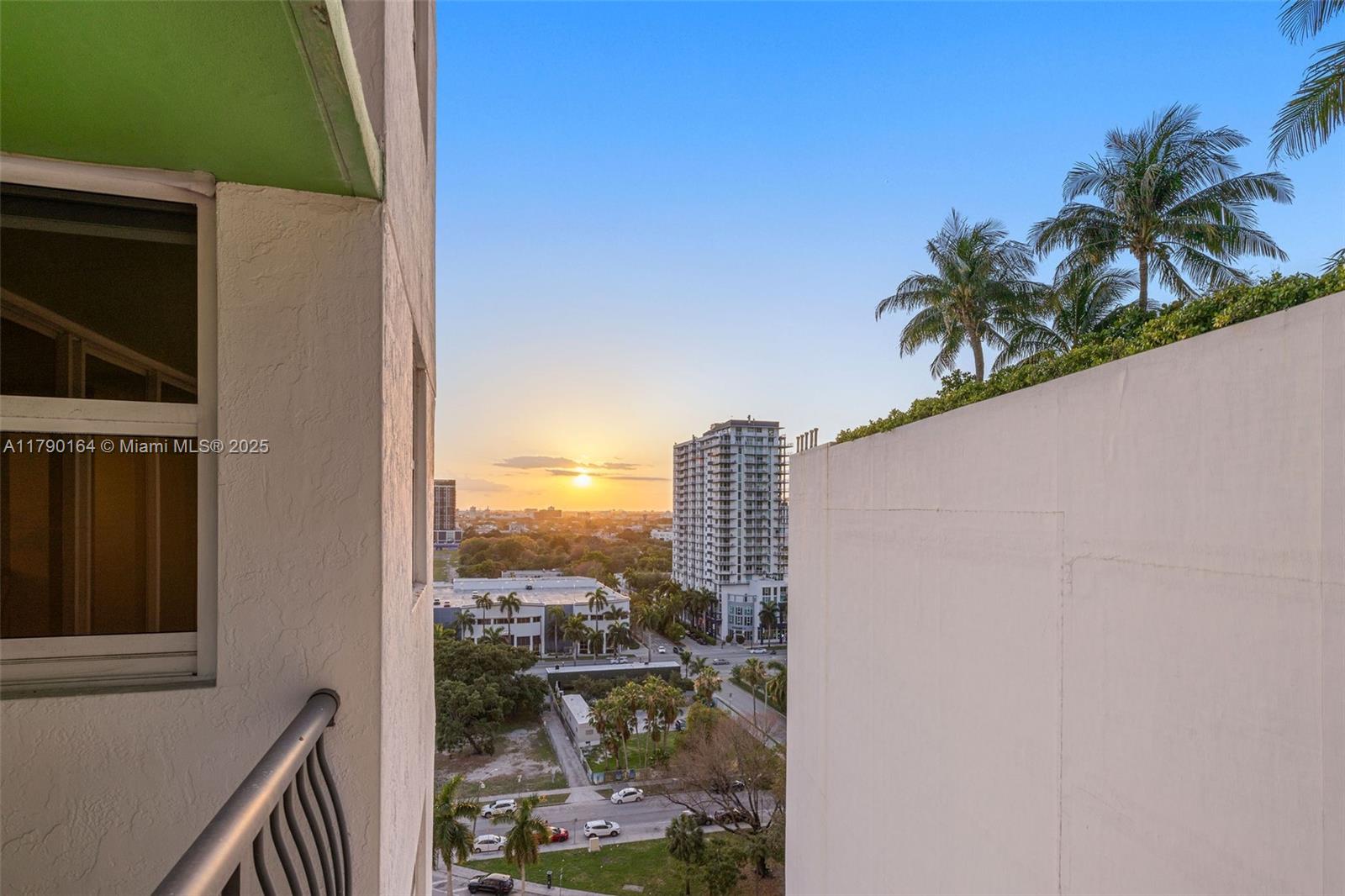 1756 N Bayshore Dr 23N, Miami, Broward County, Florida - 1 Bedrooms  
1 Bathrooms - 