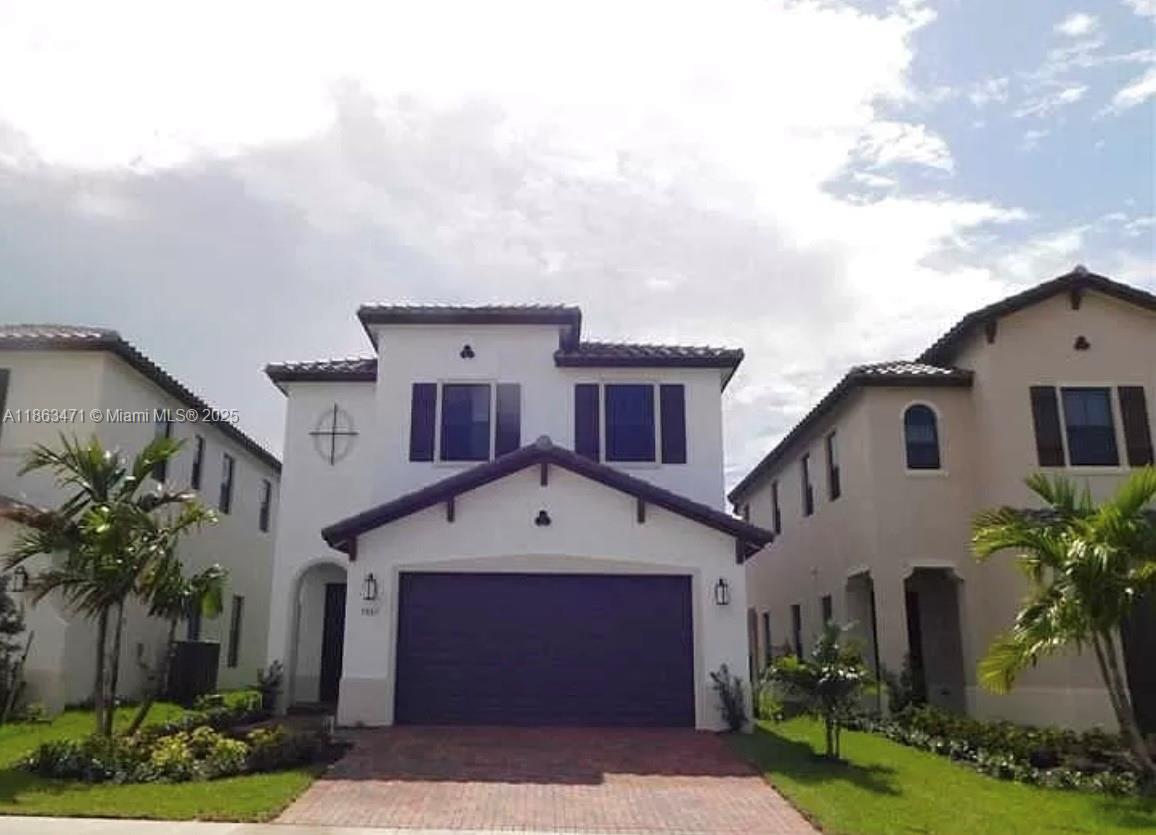 Beautiful home for rent. All bedrooms are located on the 2nd floor. Granite, stainless steel appliances, 2-car garage, and large windows throughout. Jack and Jill 2nd bath. Large master with in in-bedroom suite- tub/shower combination. Tenant is responsible for lawn maintenance.
