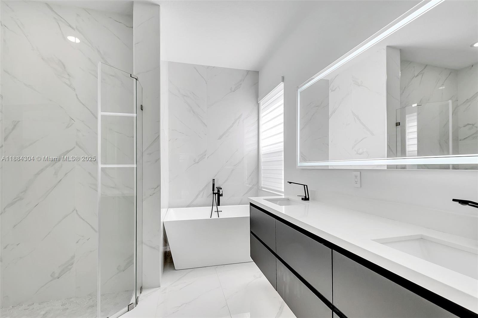 VENETIAN PARC - Residential Lease