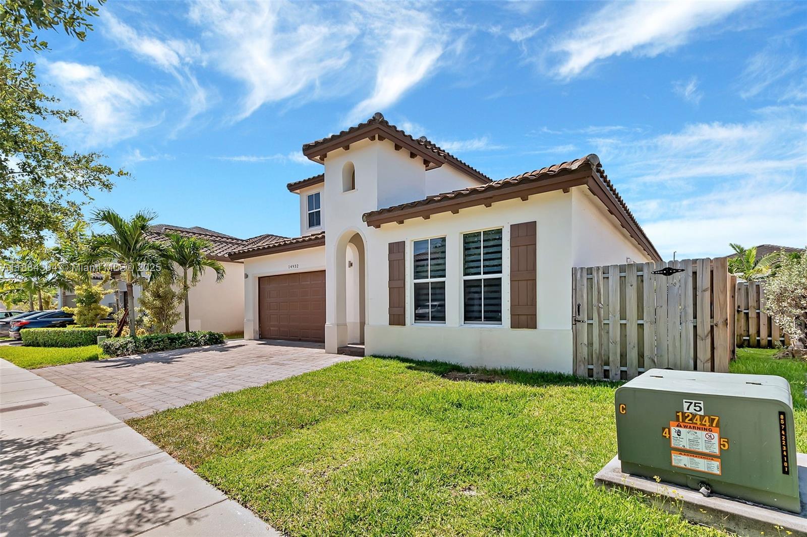 VENETIAN PARC - Residential Lease