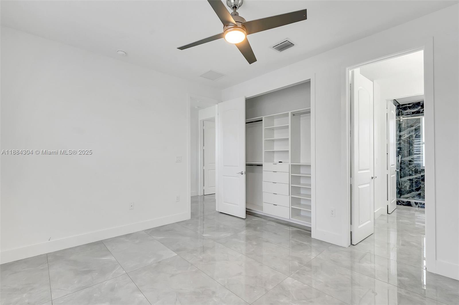 VENETIAN PARC - Residential Lease