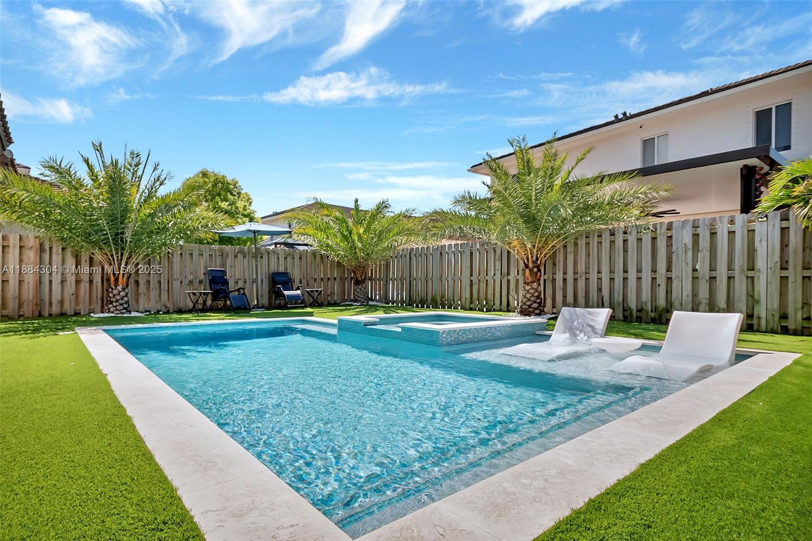 VENETIAN PARC - Residential Lease