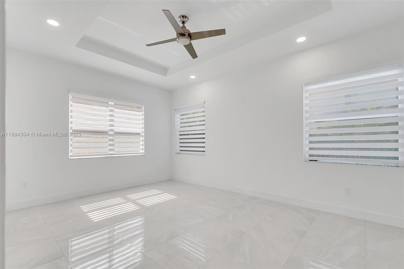 VENETIAN PARC - Residential Lease