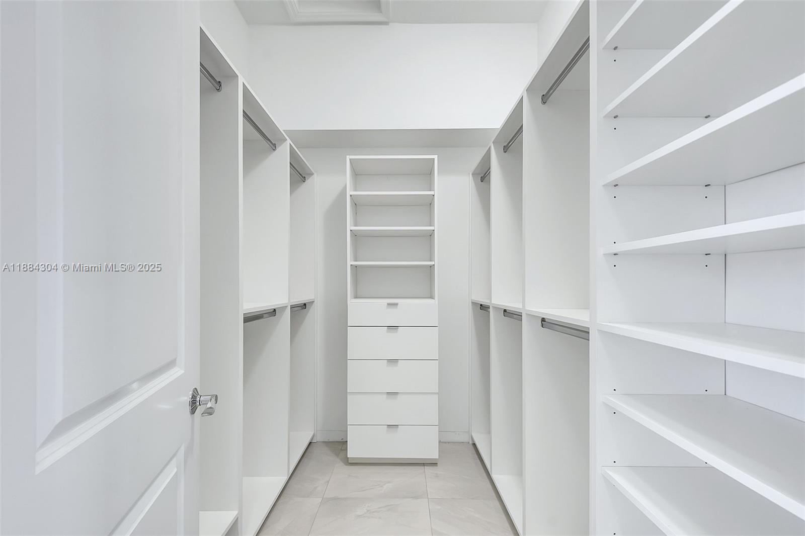 VENETIAN PARC - Residential Lease