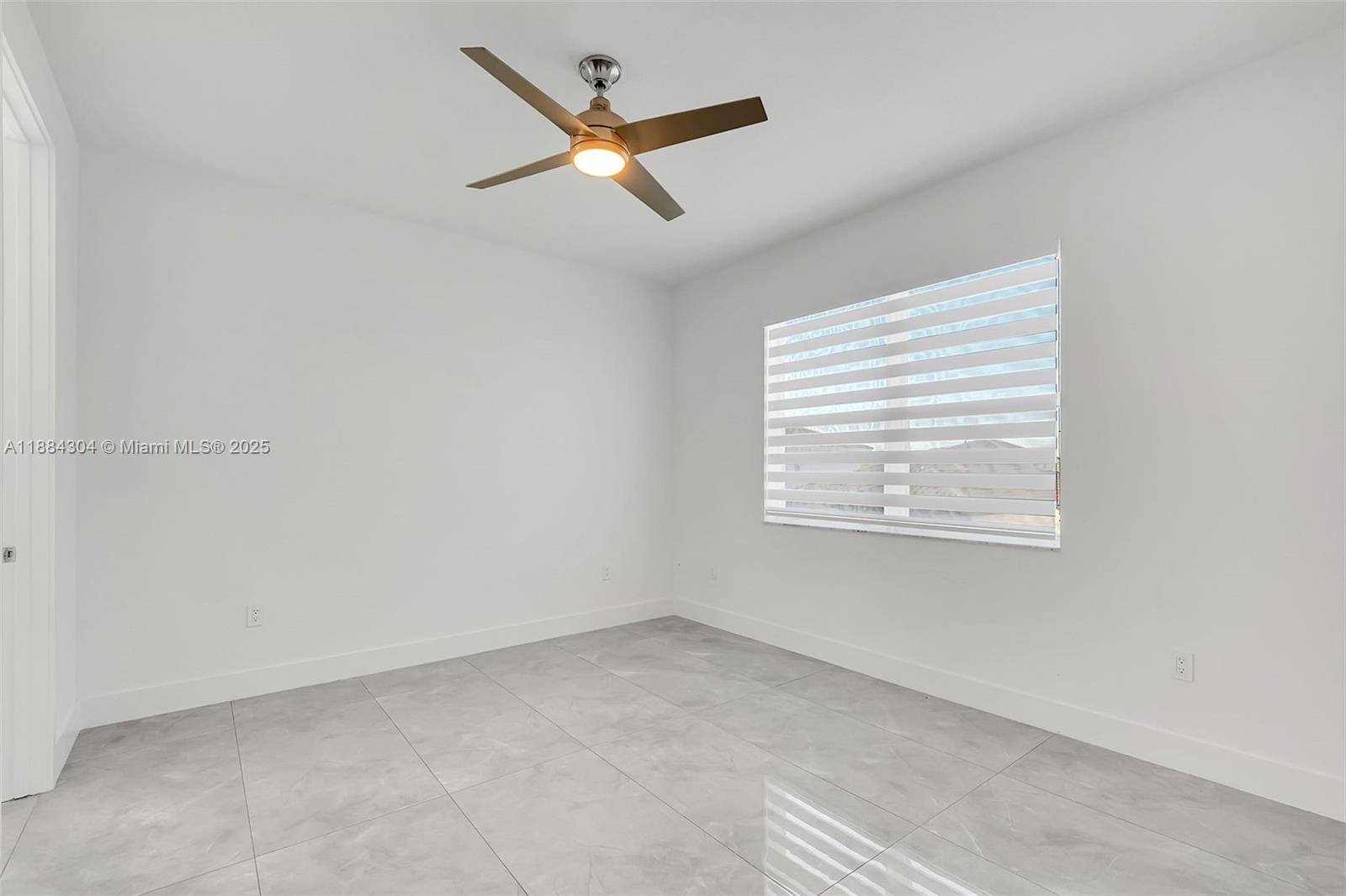 VENETIAN PARC - Residential Lease