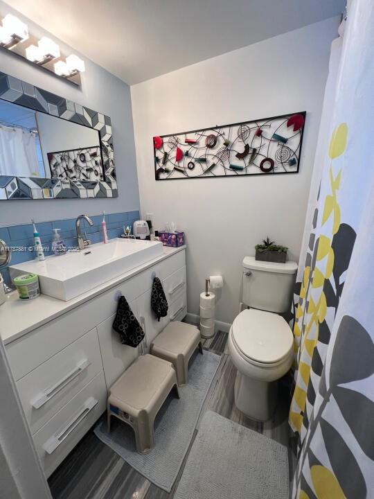 LEISURE TOWERS CONDO - Residential Lease