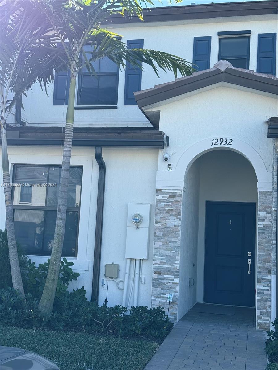 Rental Property at 12932 Sw 233rd Ter, Homestead, Miami-Dade County, Florida - Bedrooms: 3 
Bathrooms: 3  - $3,400 MO.