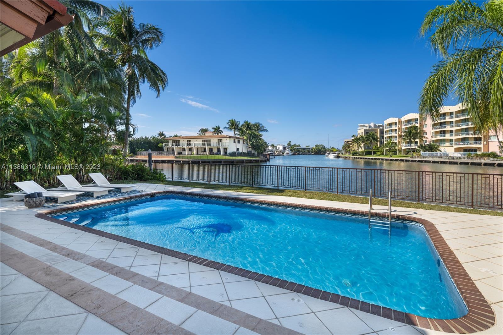 GOLDEN ISLES SEC A REV PL - Residential