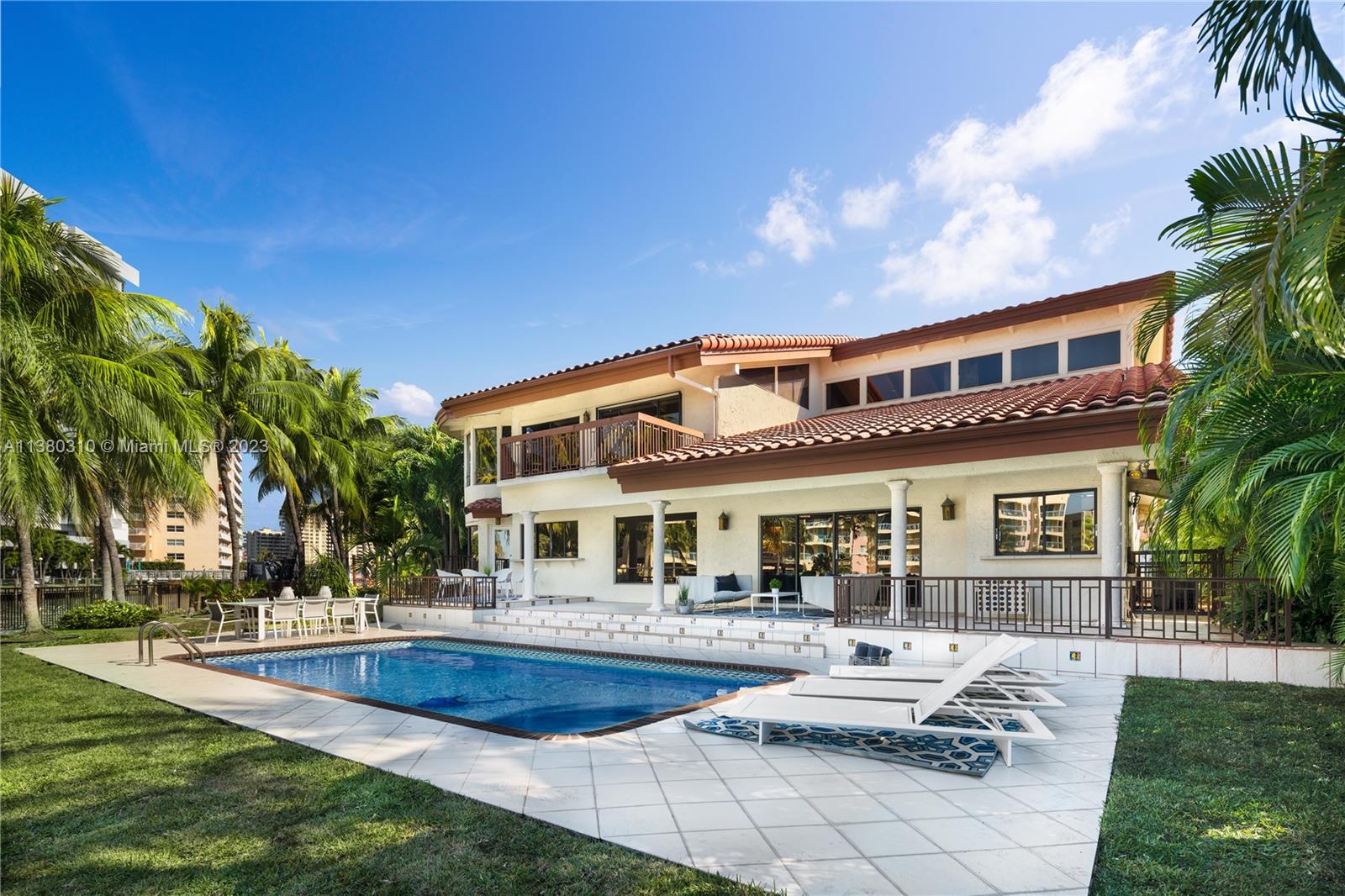 GOLDEN ISLES SEC A REV PL - Residential