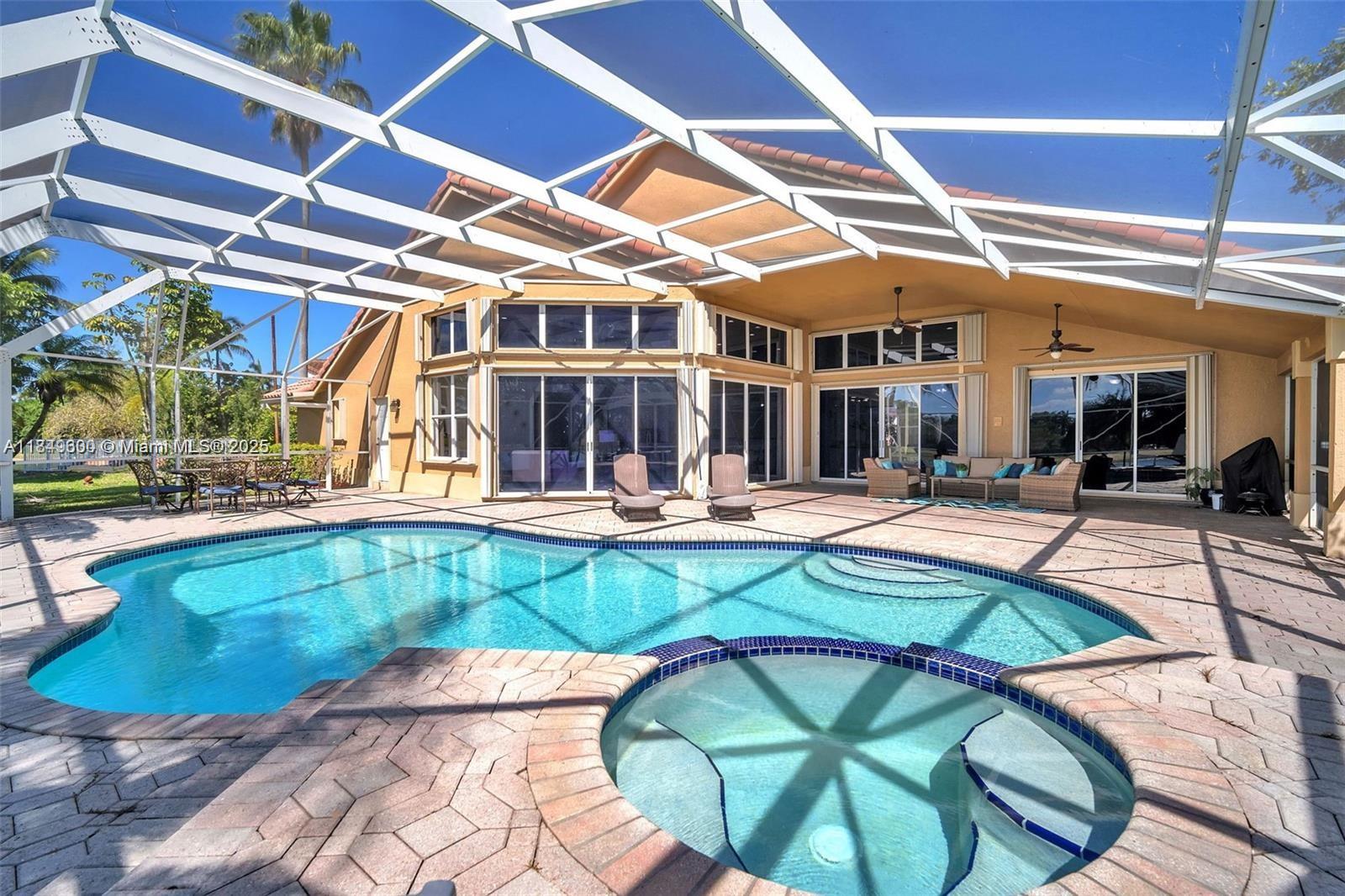 HOLLYWOOD LAKES COUNTRY C - Residential Lease