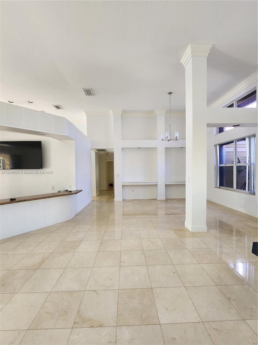 HOLLYWOOD LAKES COUNTRY C - Residential Lease