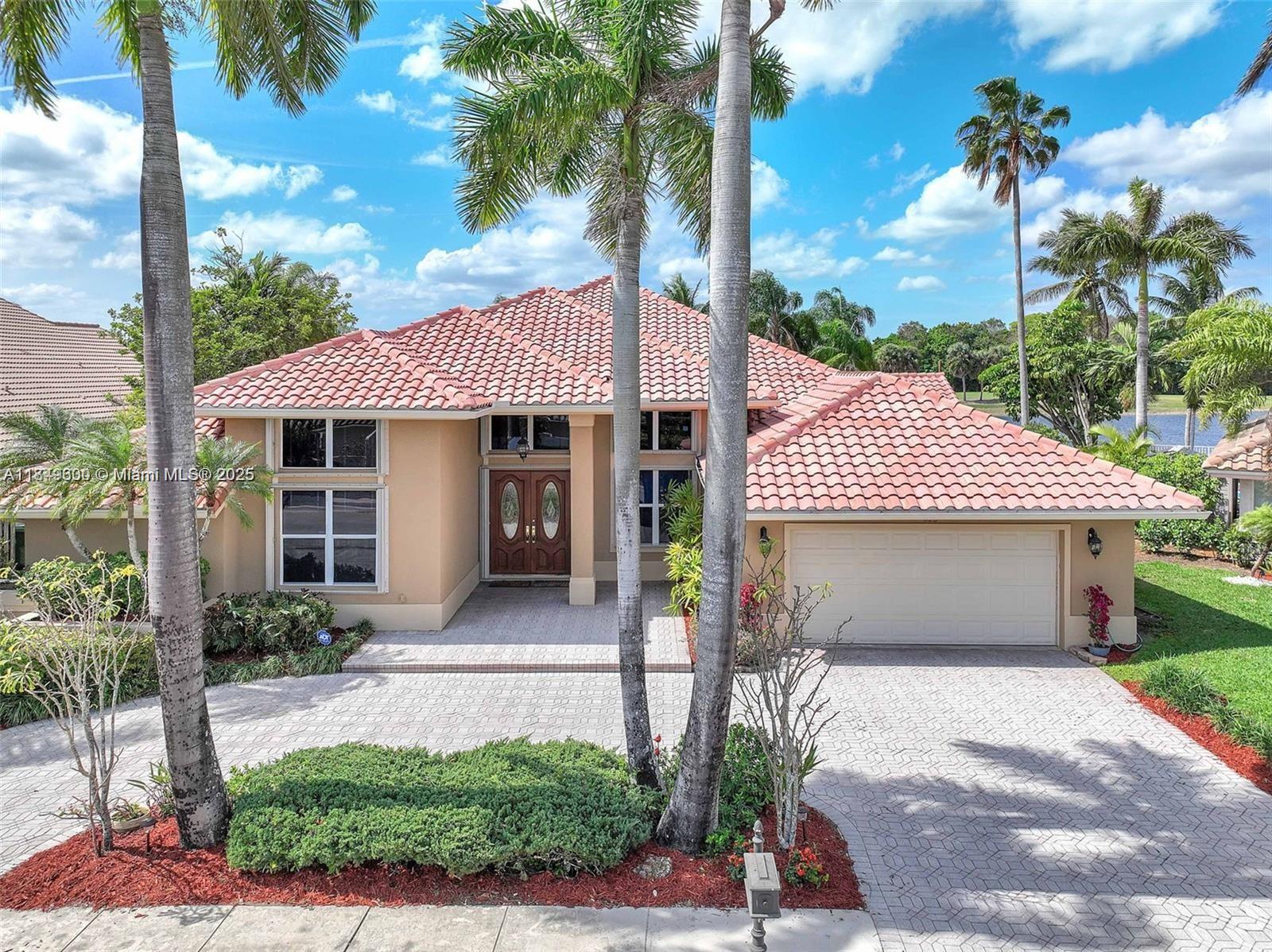 HOLLYWOOD LAKES COUNTRY C - Residential Lease