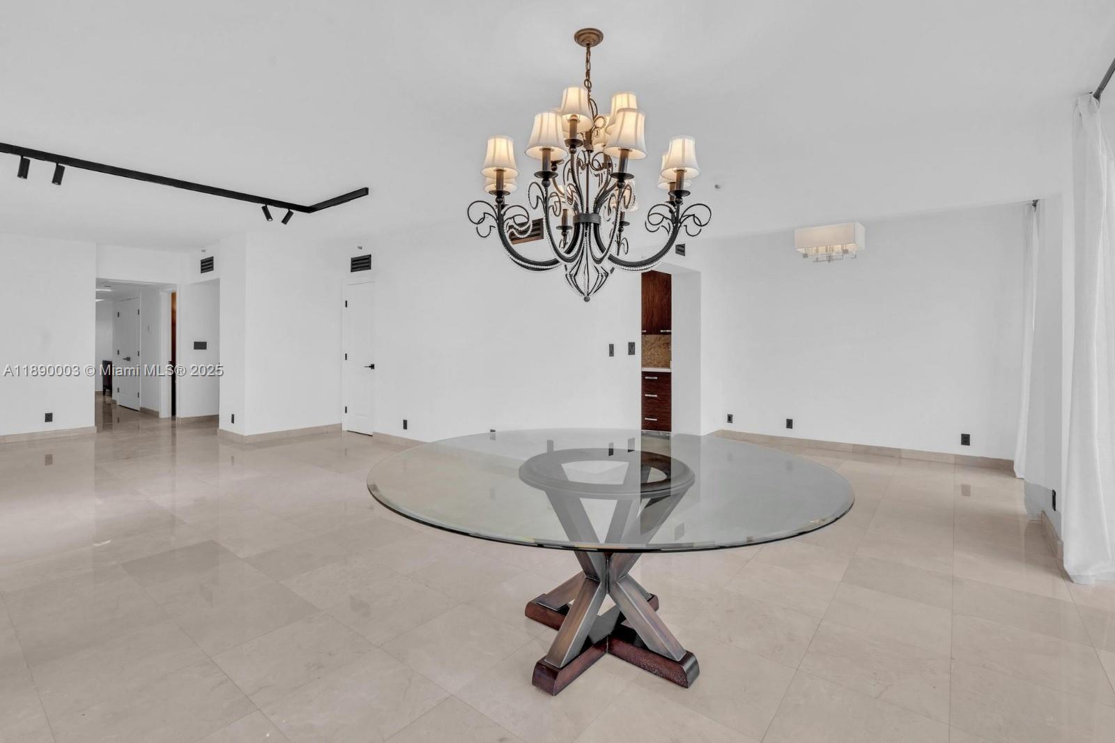 TURNBERRY TOWERS CONDO - Residential Lease