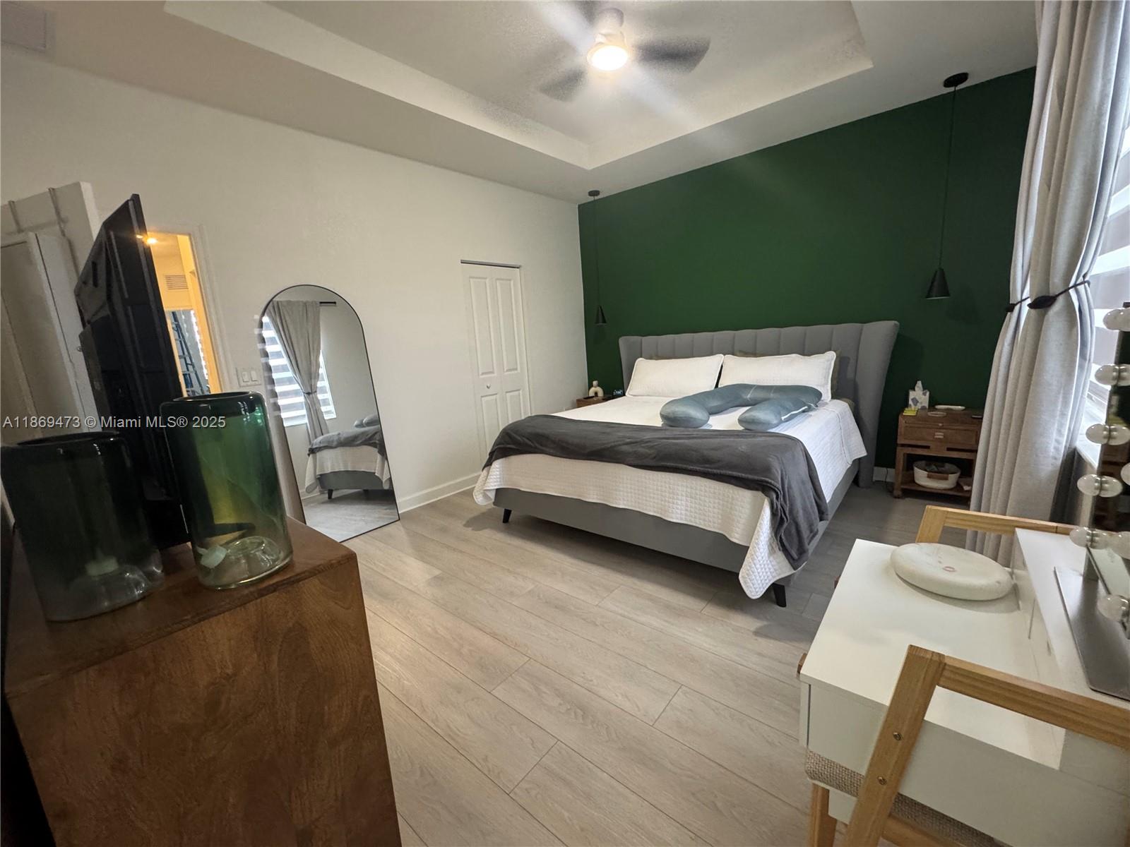 BISCAYNE ENTRADA 2ND REV - Residential