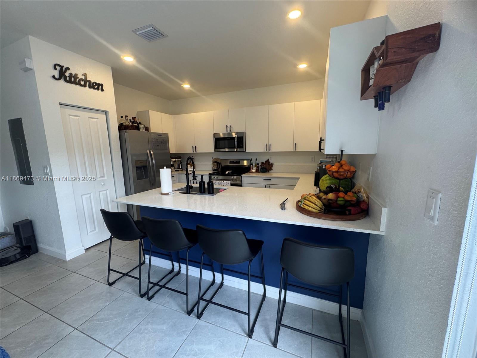 BISCAYNE ENTRADA 2ND REV - Residential