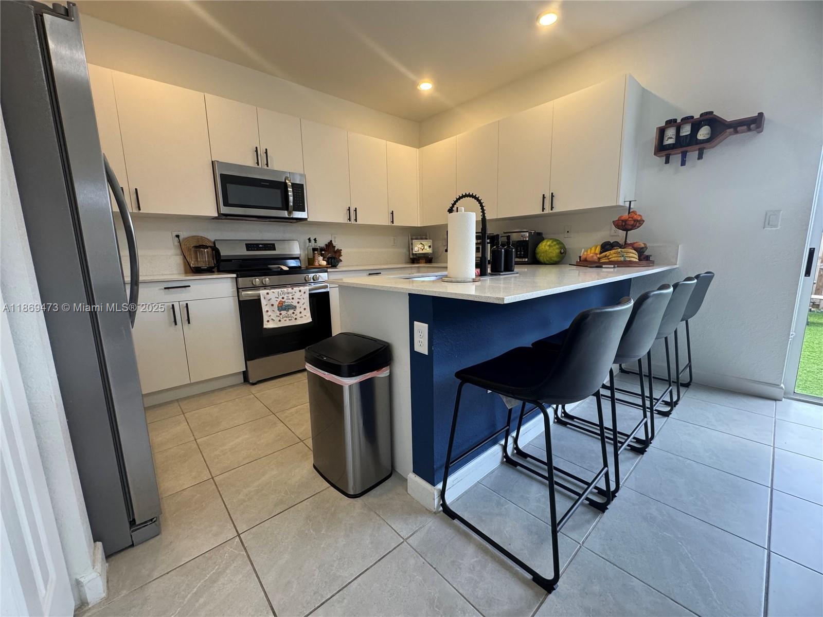 BISCAYNE ENTRADA 2ND REV - Residential