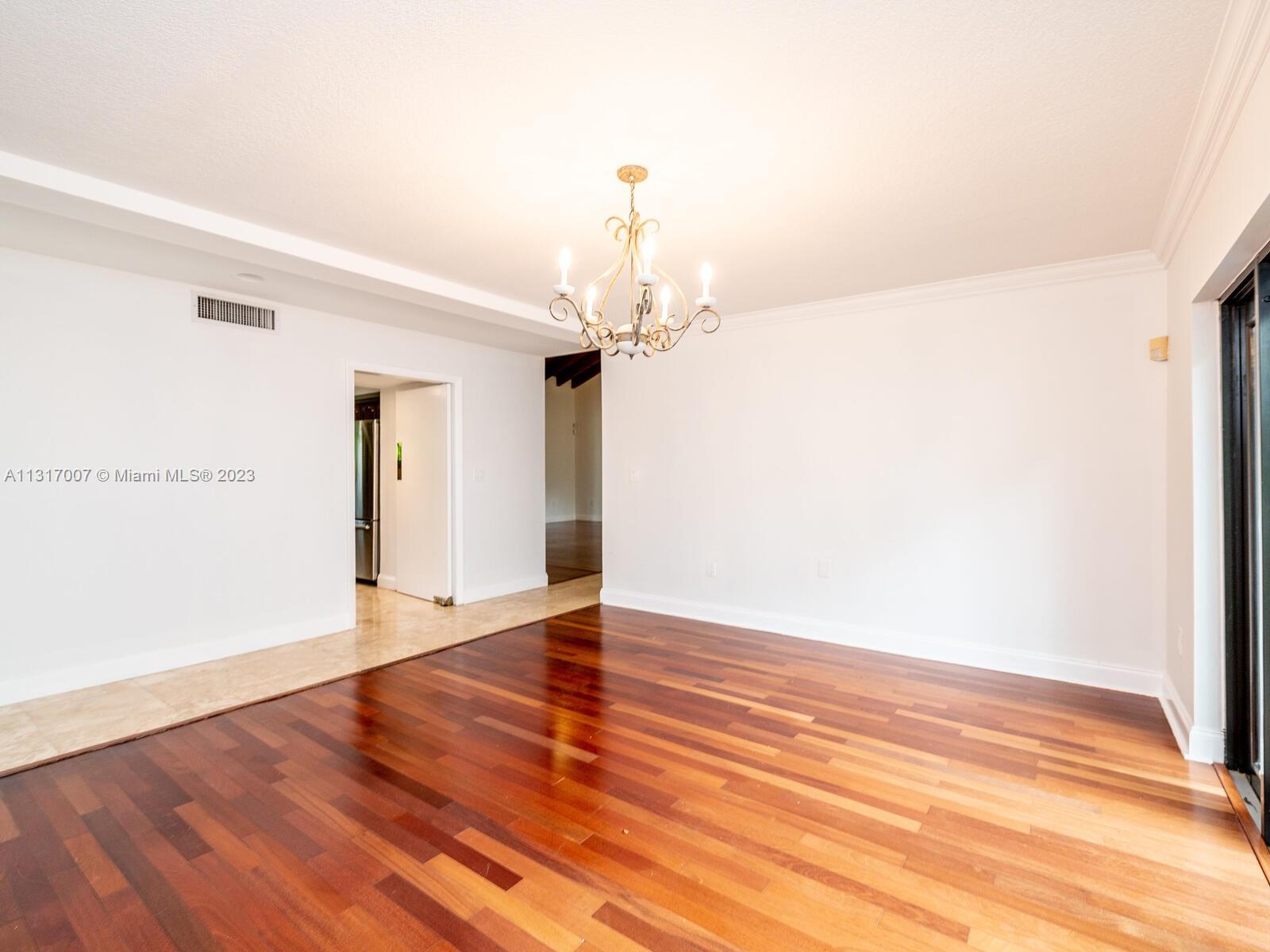 SPANISH VILLAS - Residential