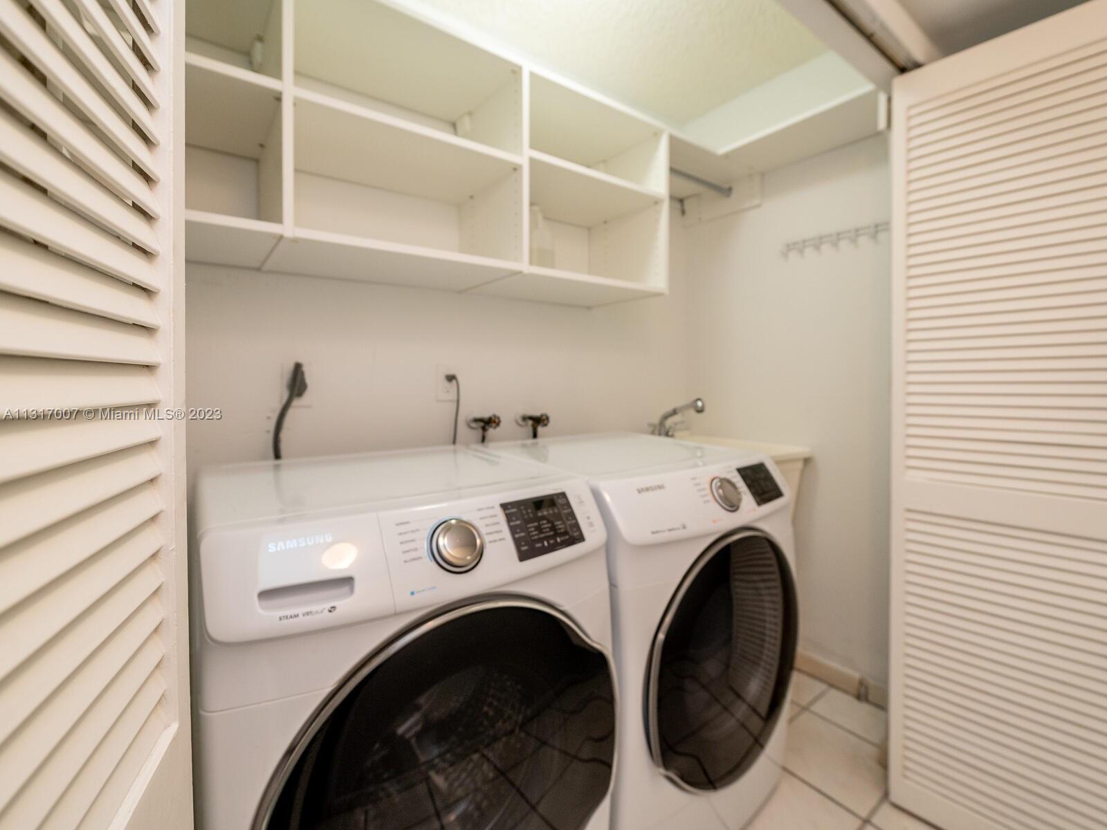 SPANISH VILLAS - Residential