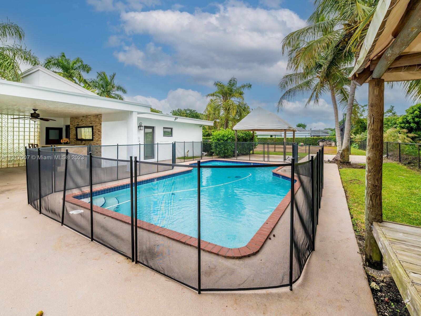 SPANISH VILLAS - Residential