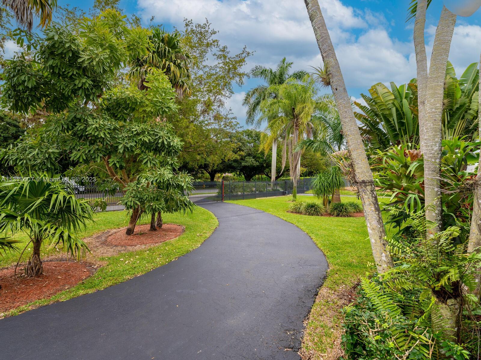 SPANISH VILLAS - Residential