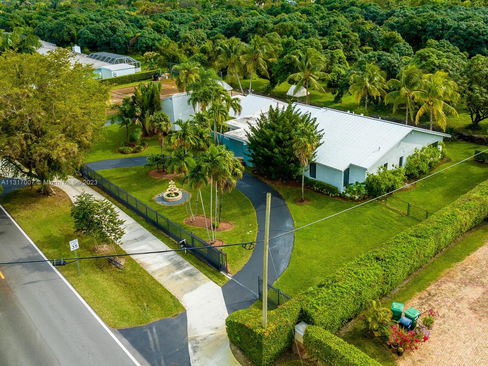 SPANISH VILLAS - Residential