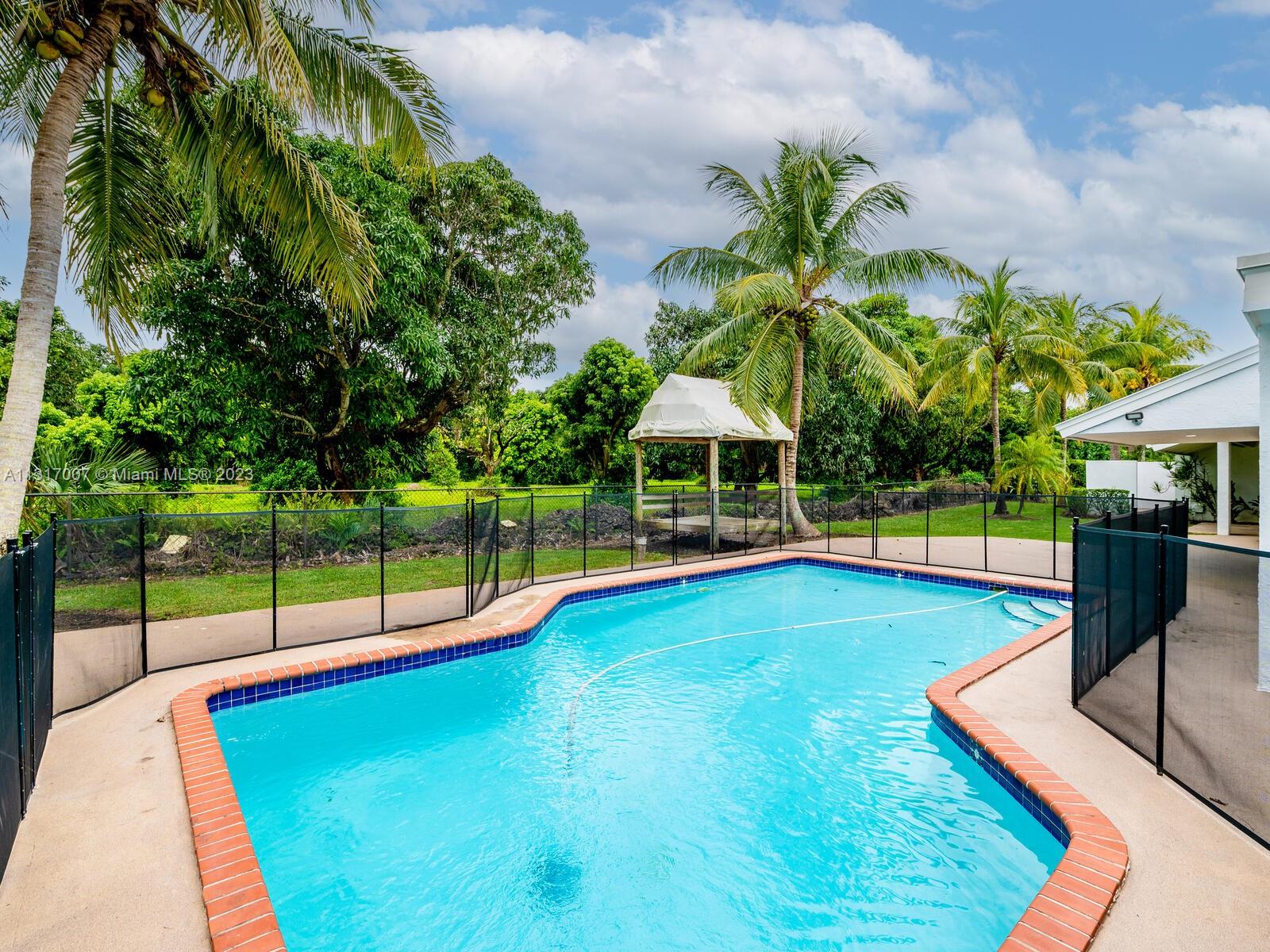 SPANISH VILLAS - Residential