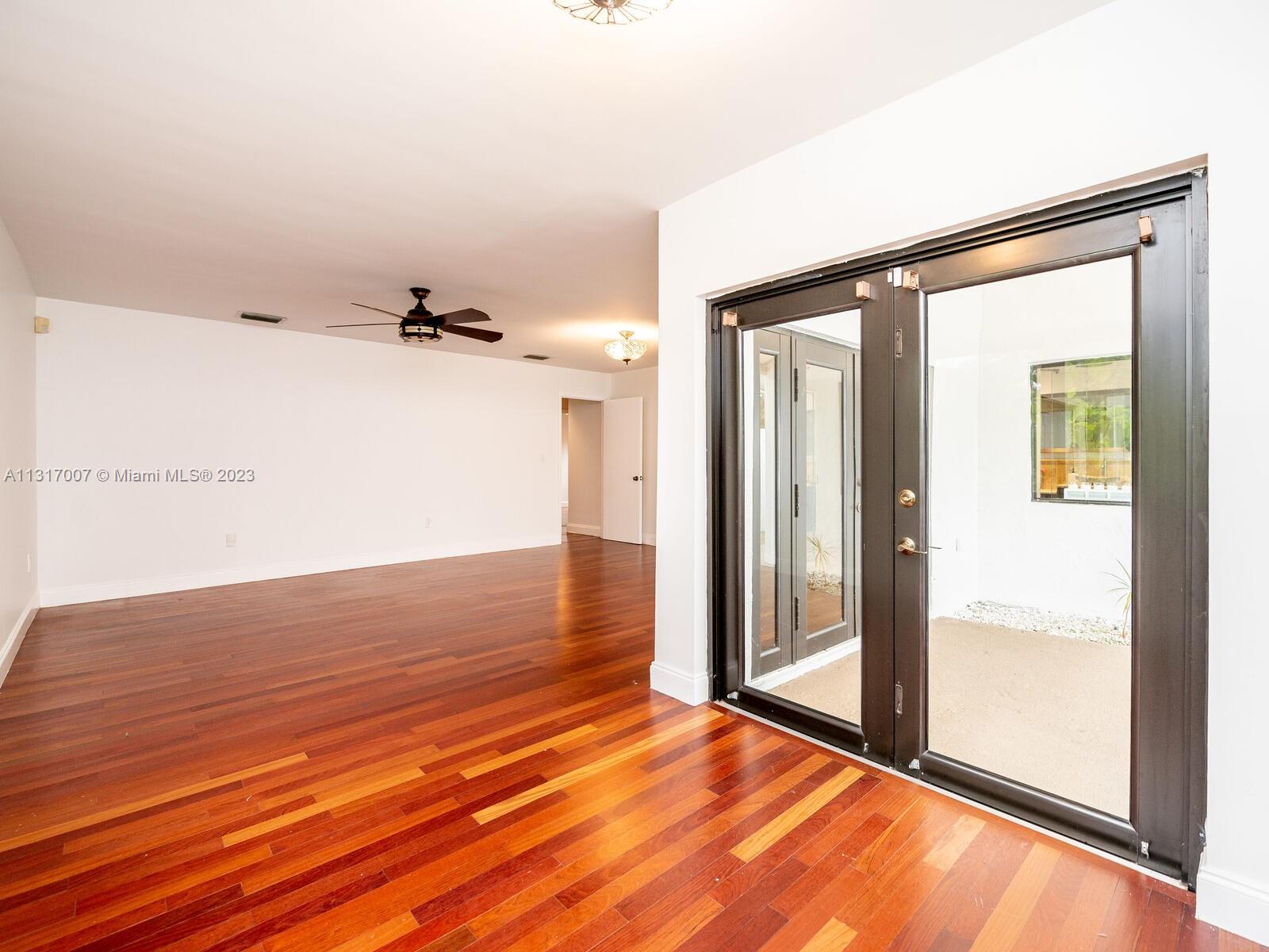 SPANISH VILLAS - Residential