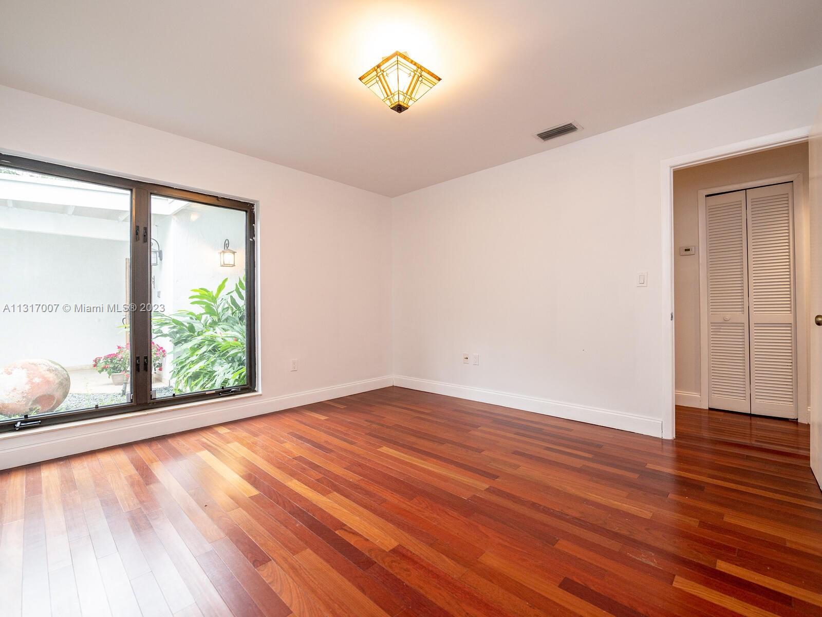 SPANISH VILLAS - Residential